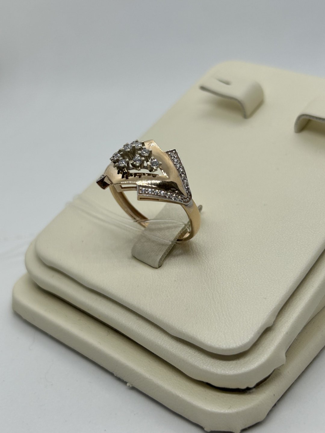 Diamond DL0043 вес 9.01 г золото, фианит купить,NaN