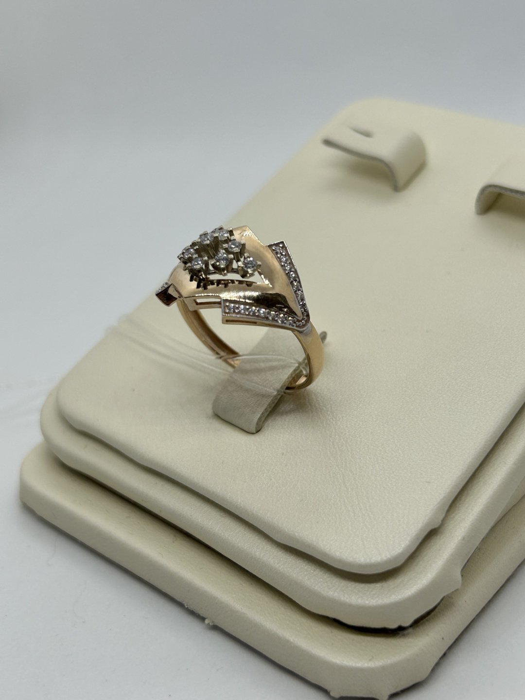 Diamond DL0043 вес 9.01 г золото, фианит купить,NaN