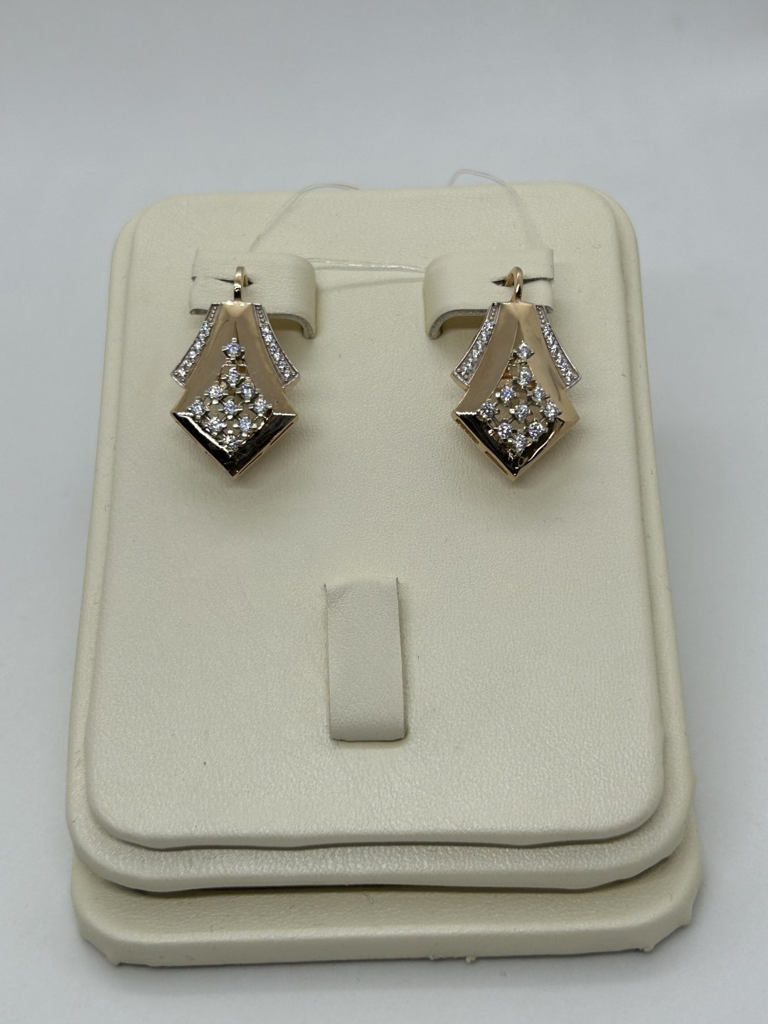 Diamond DL0043 вес 9.01 г золото, фианит купить,NaN