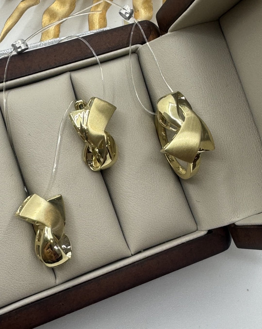 Dinara Gold 348417 вес 6.93 г золото, без вставок купить,516200