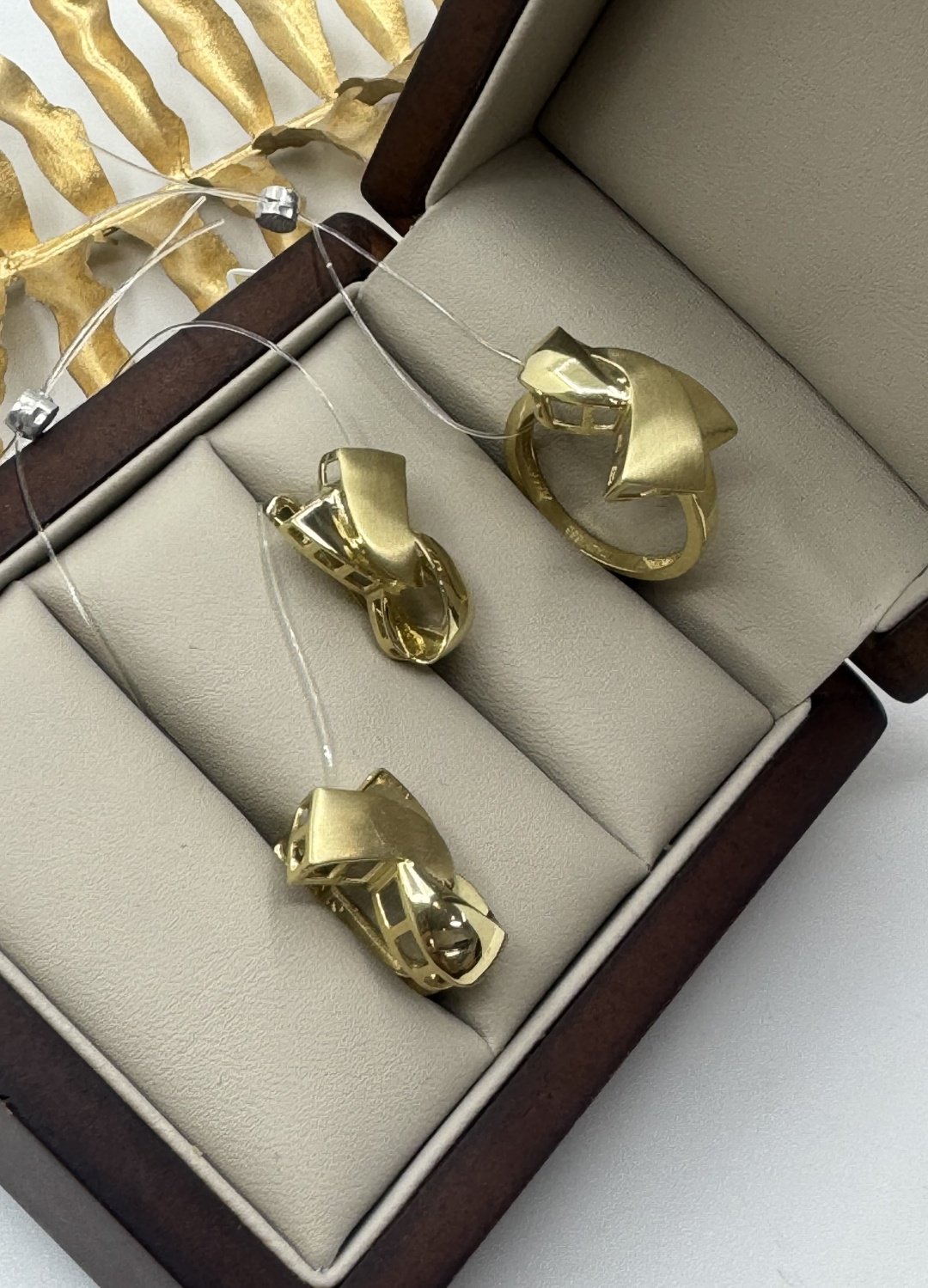 Dinara Gold 348417 вес 6.93 г золото, без вставок купить,516200
