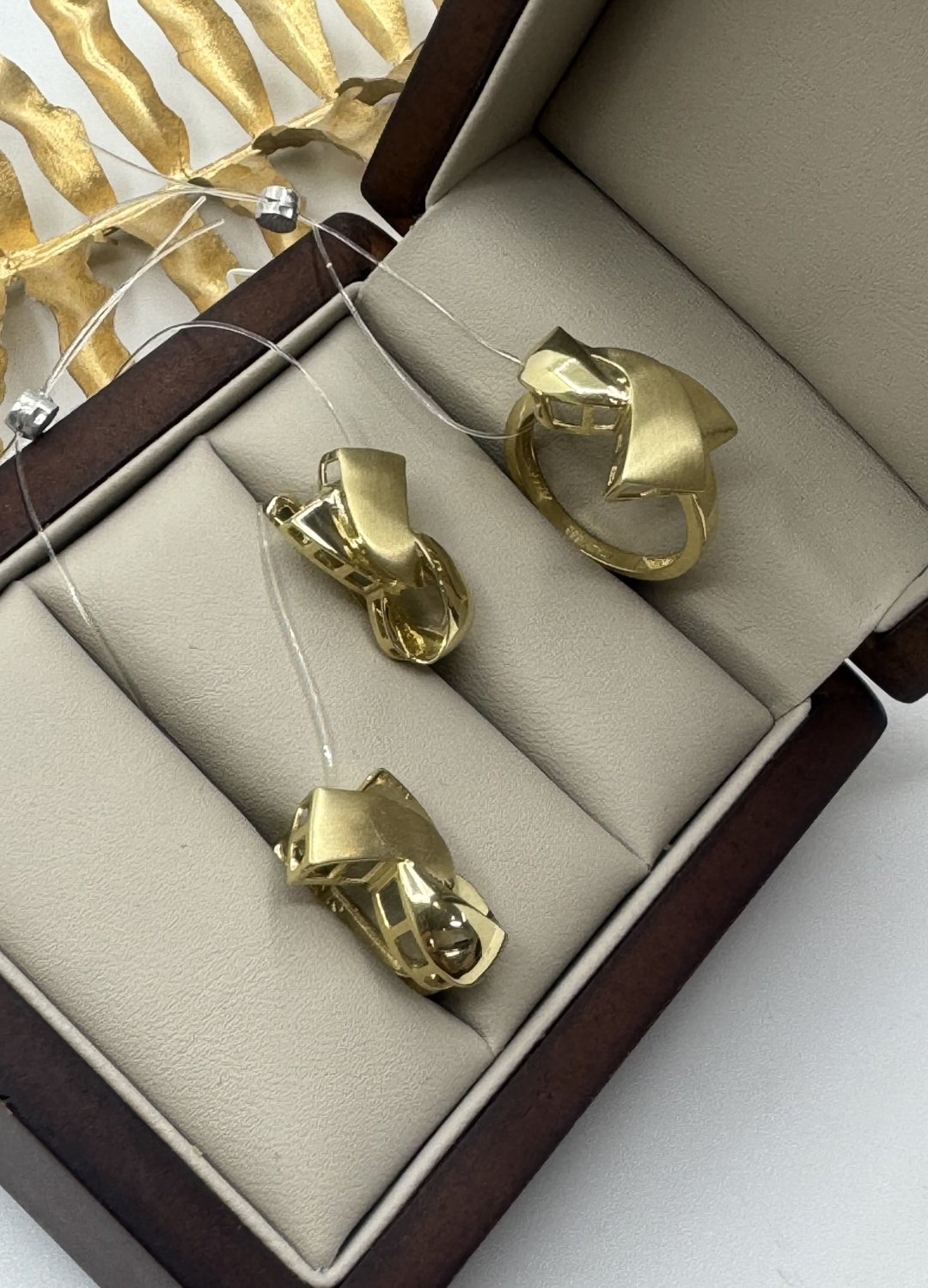 Dinara Gold 348417 вес 6.93 г золото, без вставок купить,516200