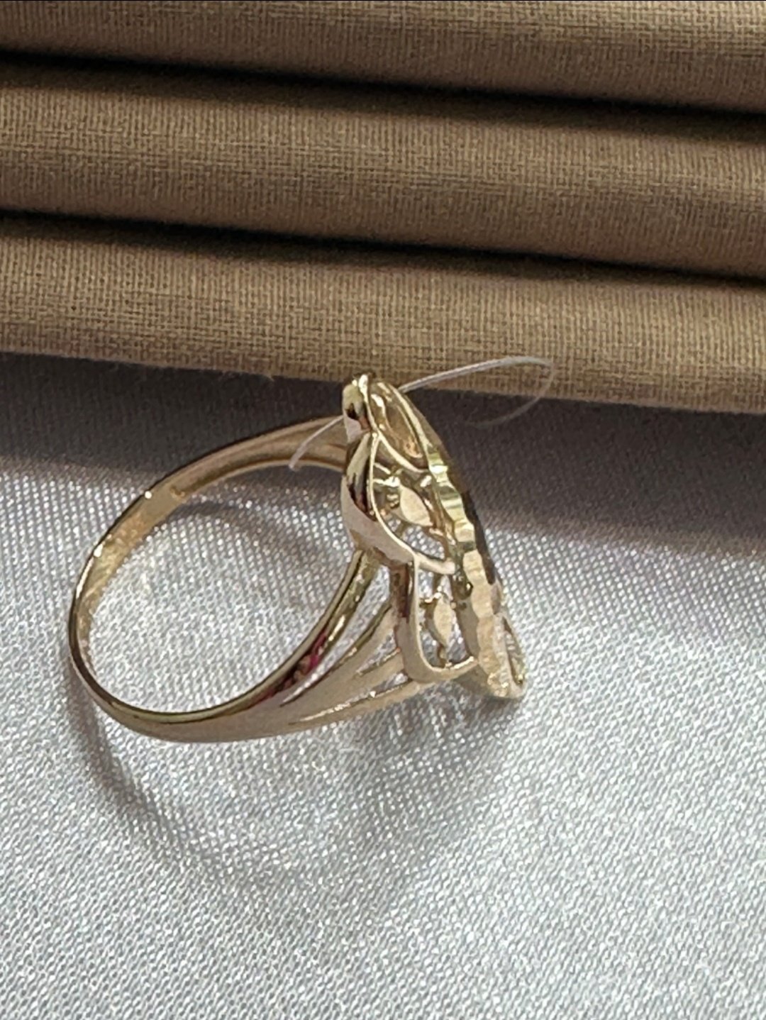 Кольцо Diana Collection 769211 размер 19, 19.5, 20 вес 2.33 г золото, без вставок купить,NaN