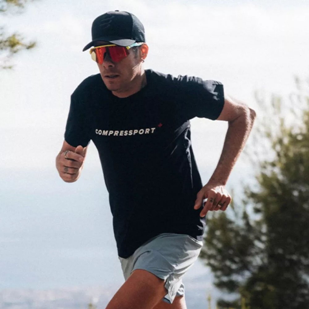 Футболка Compressport черный купить,NaN
