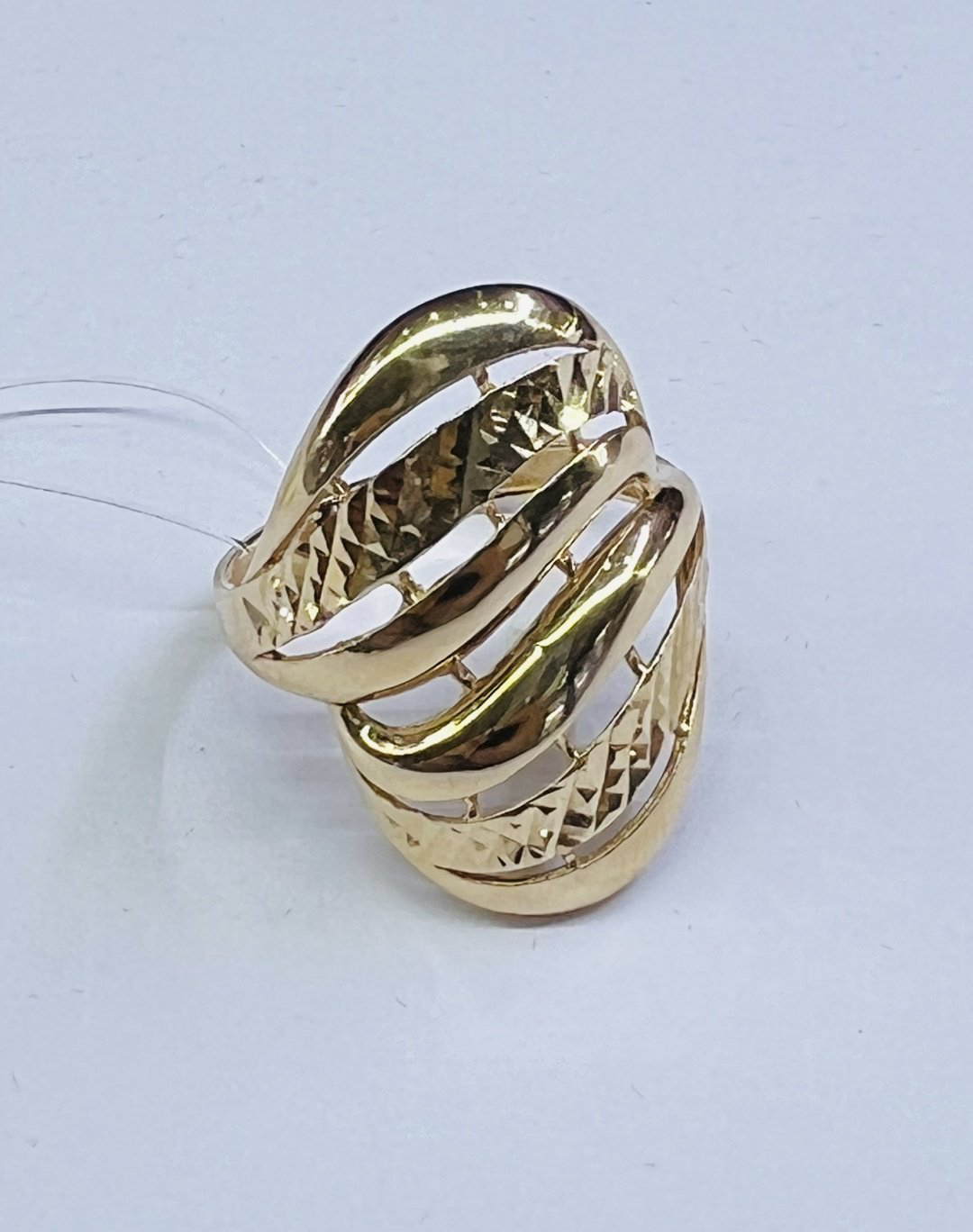 Кольцо Diamond Union 1903899 размер 19 вес 3.98 г золото, без вставок купить,NaN