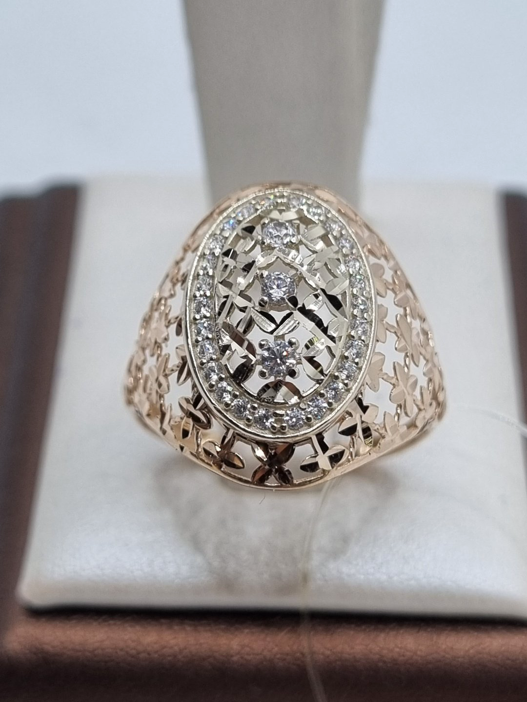 Кольцо Zhanar Gold ZHA84/306 размер 19.5 вес 2.52 г золото, фианит купить,NaN
