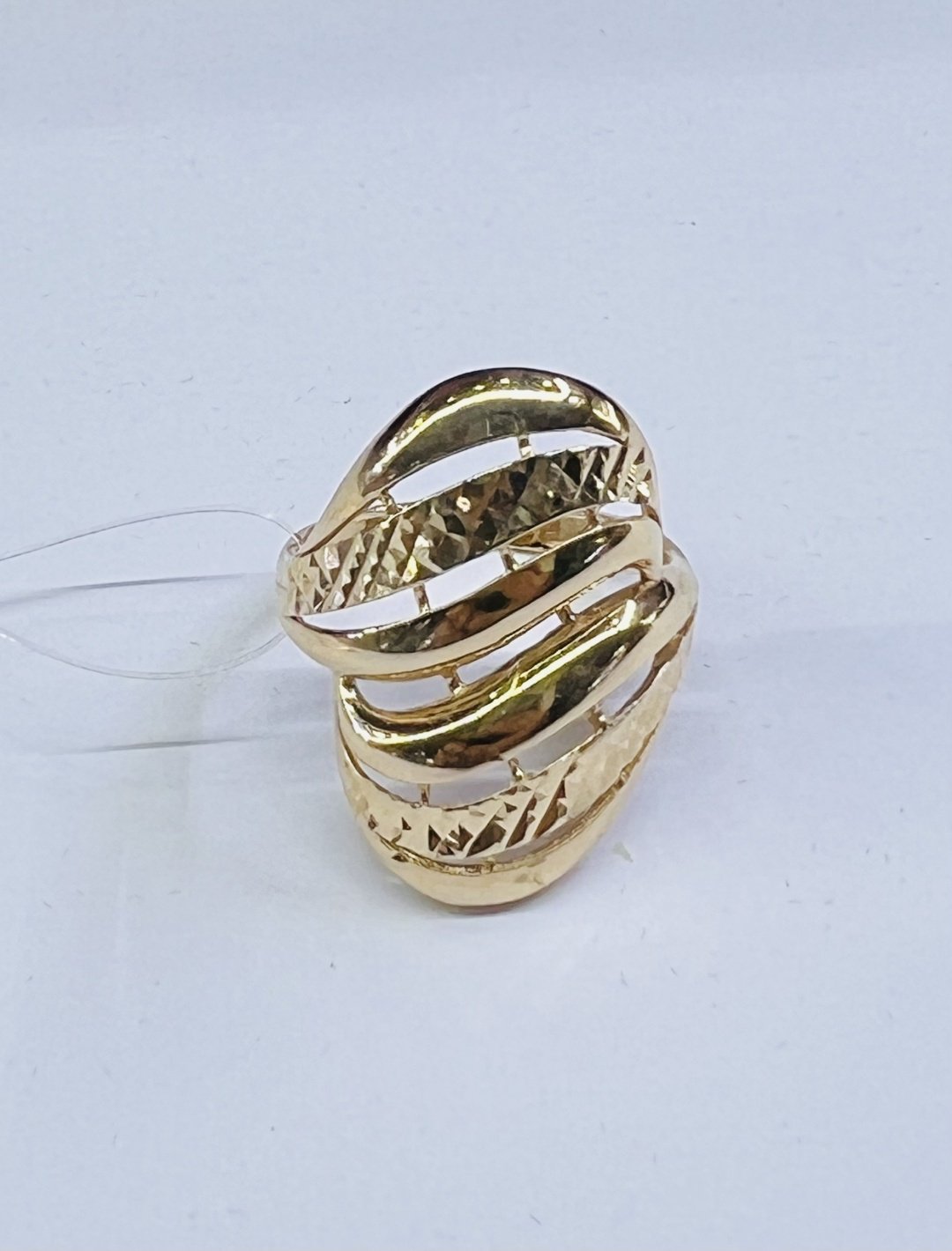 Кольцо Diamond Union 1903899 размер 19 вес 3.98 г золото, без вставок купить,NaN