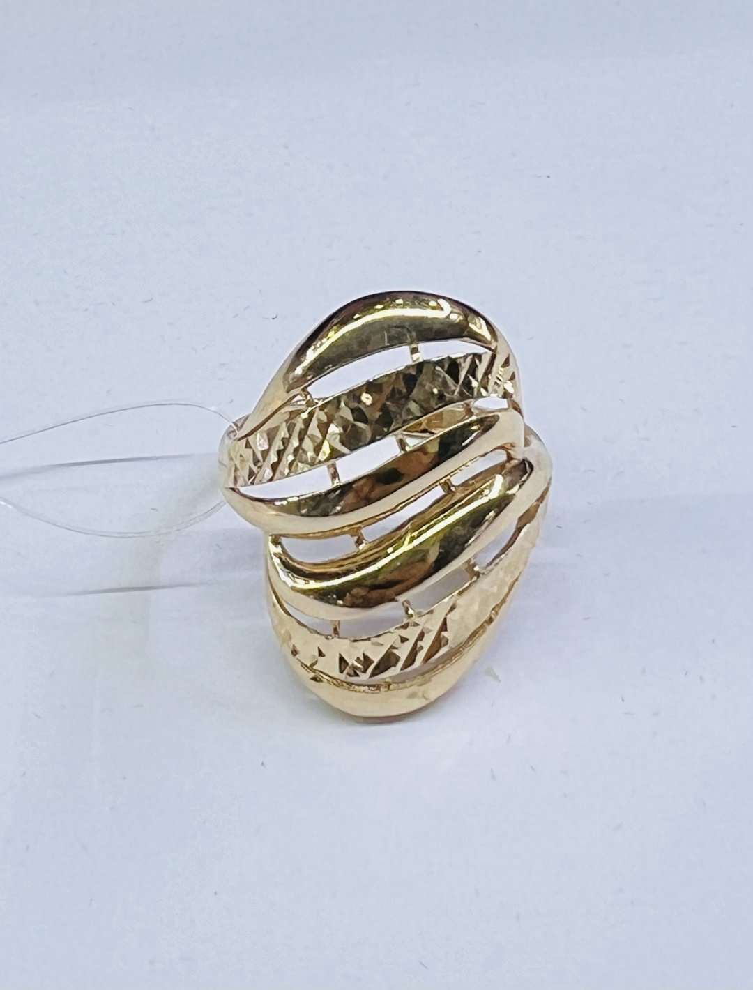 Кольцо Diamond Union 1903899 размер 19 вес 3.98 г золото, без вставок купить,NaN