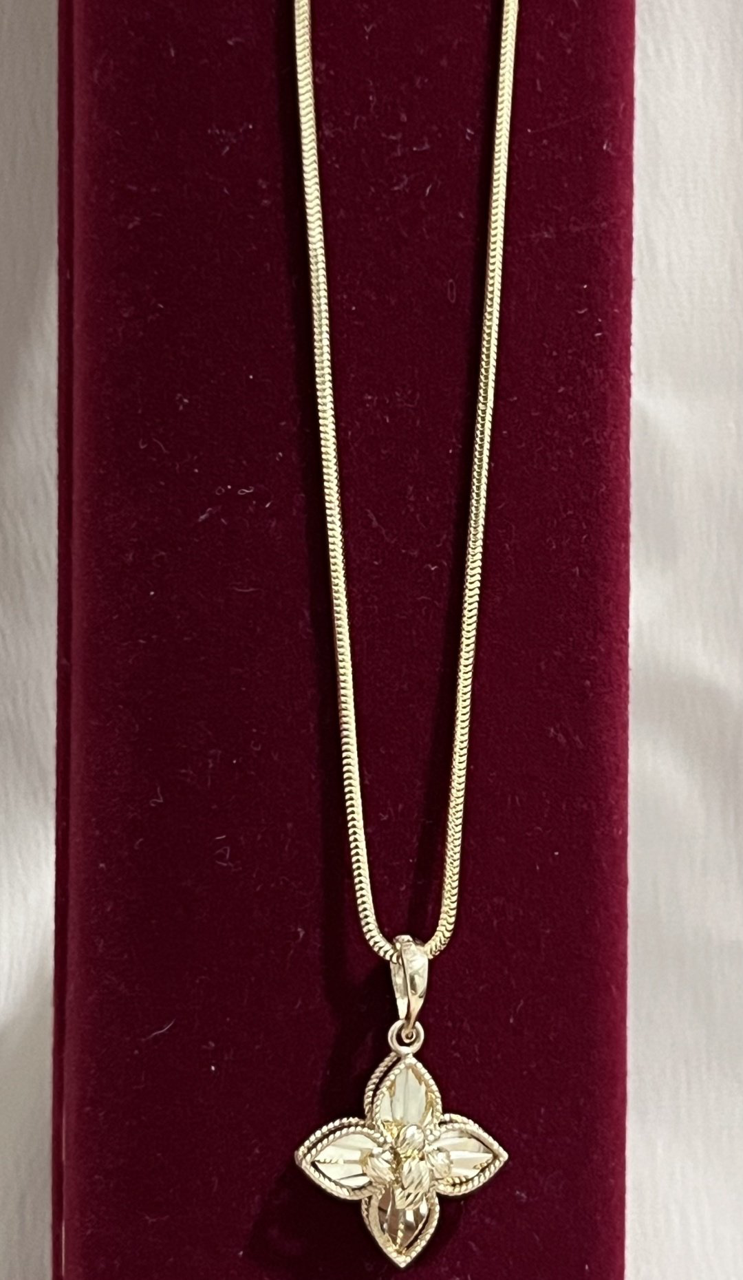 Колье AZIMA Van cleef длина 50 см вес 4.98 г золото, без вставок купить,NaN
