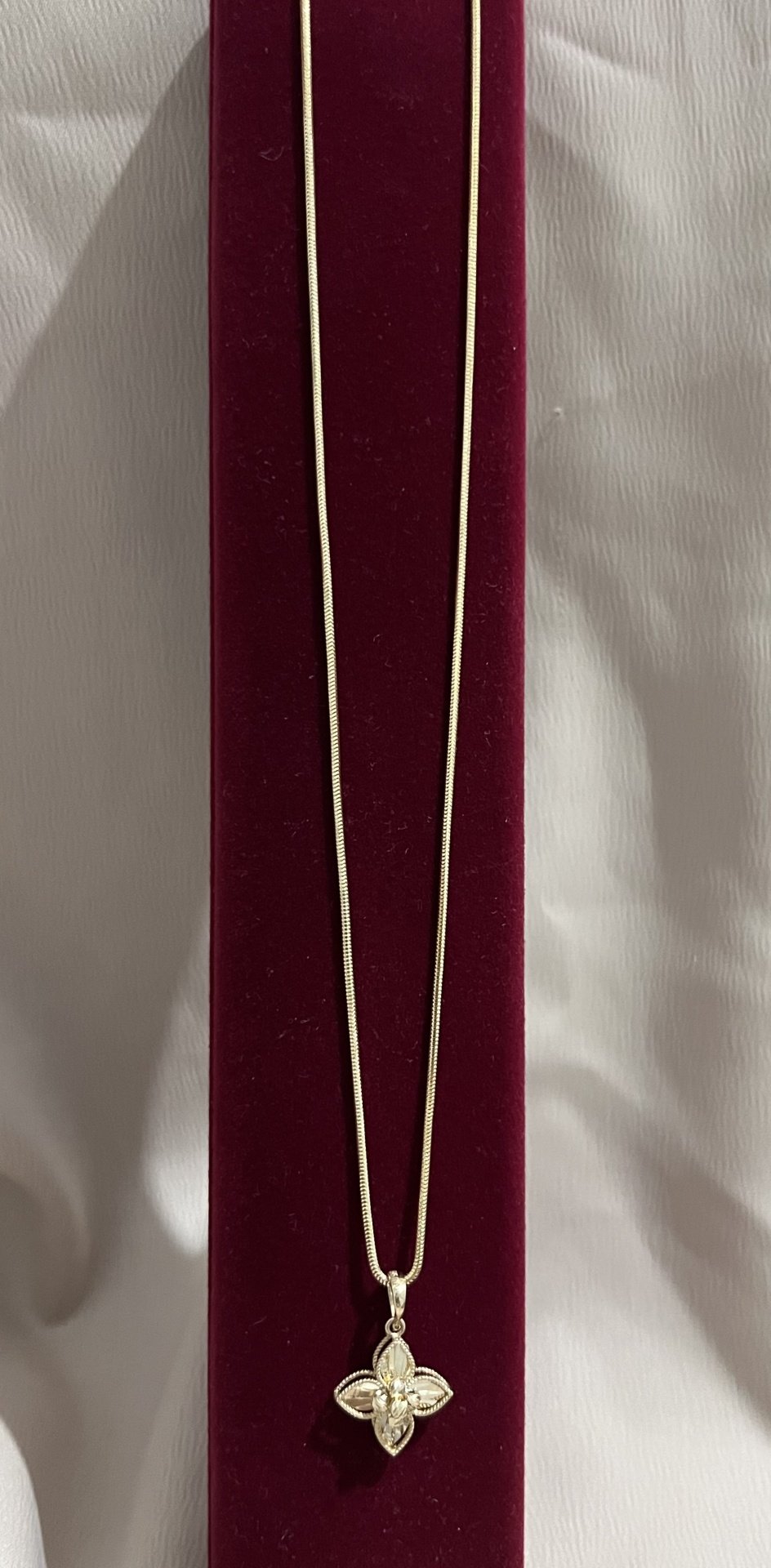 Колье AZIMA Van cleef длина 50 см вес 4.98 г золото, без вставок купить,NaN