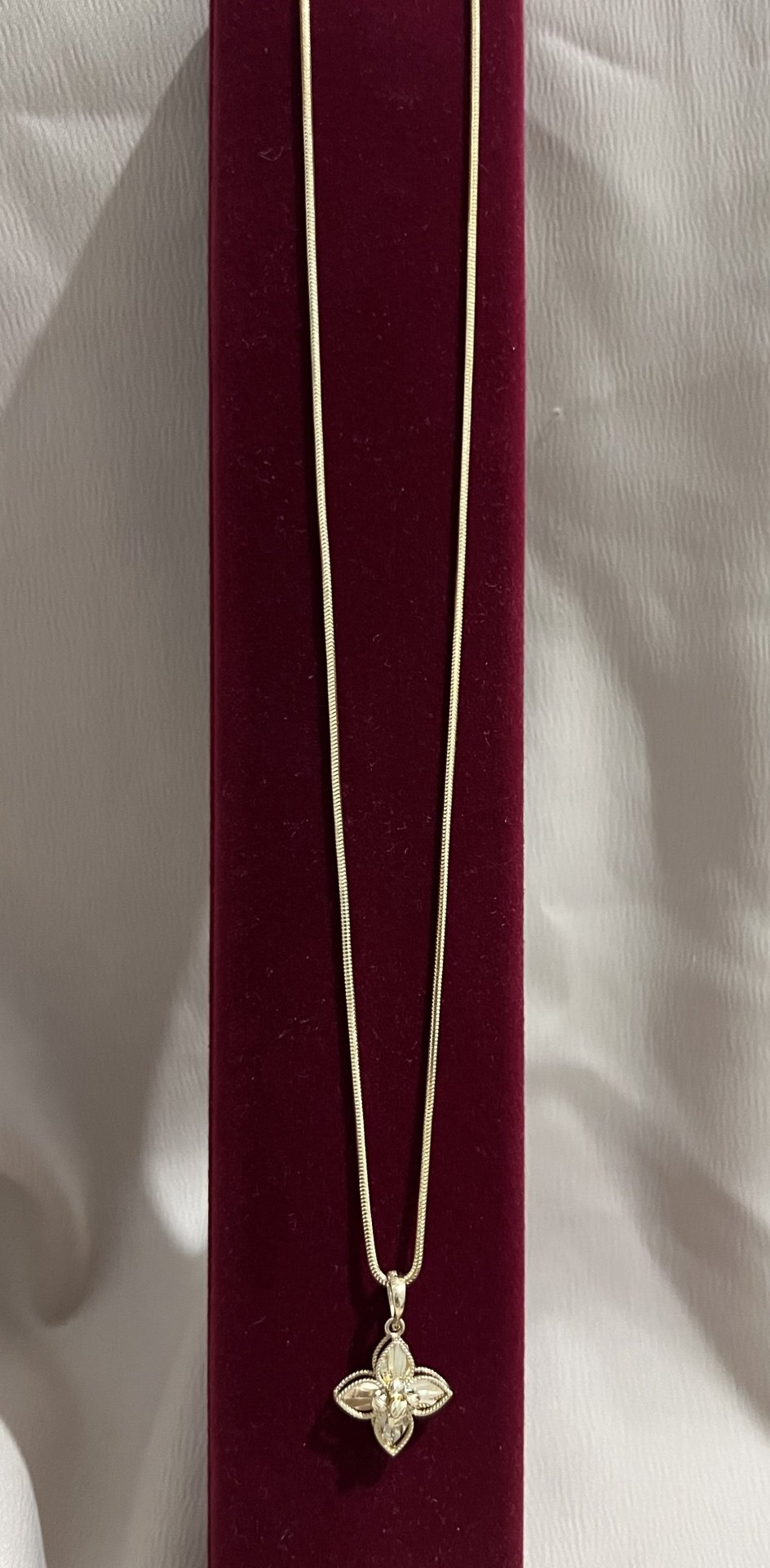 Колье AZIMA Van cleef длина 50 см вес 4.98 г золото, без вставок купить,NaN