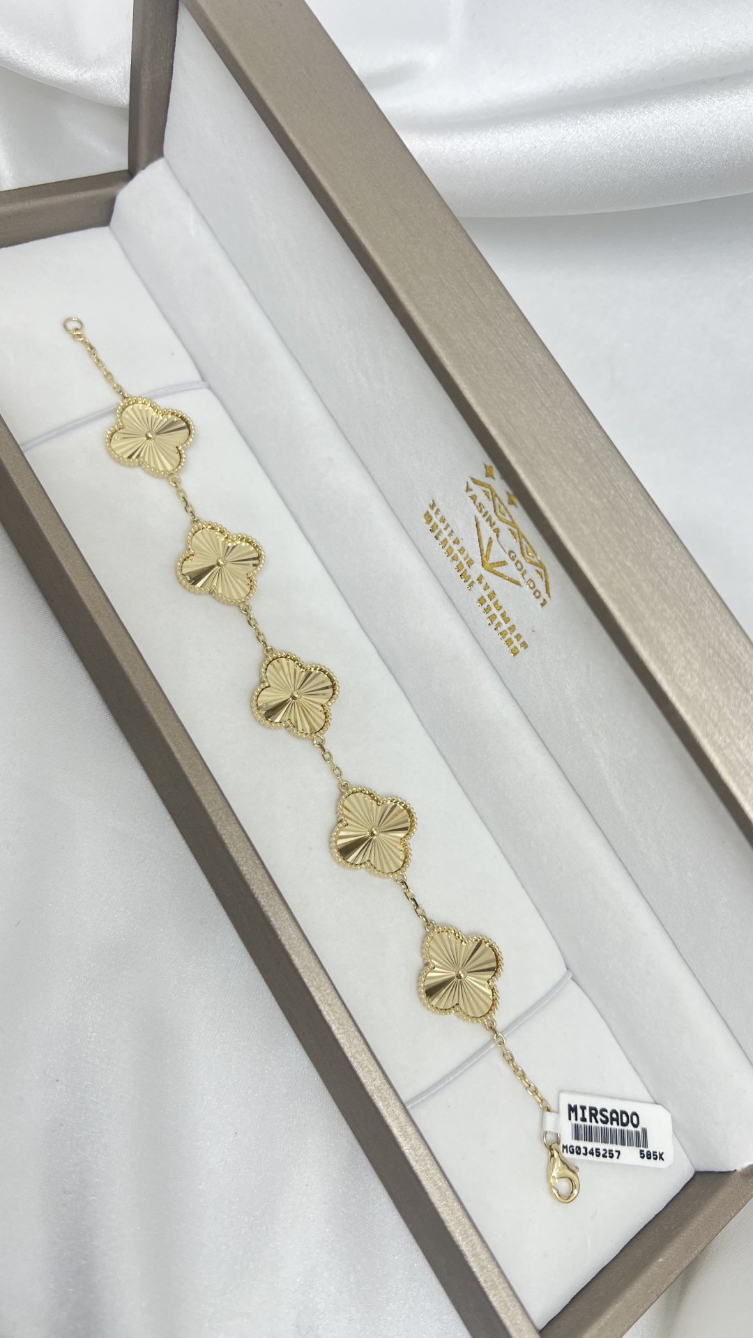 Браслет Italy Exclusive Van Cleef длина 17.19 см, вес 10.8 г золото, плетение якорное купить,NaN