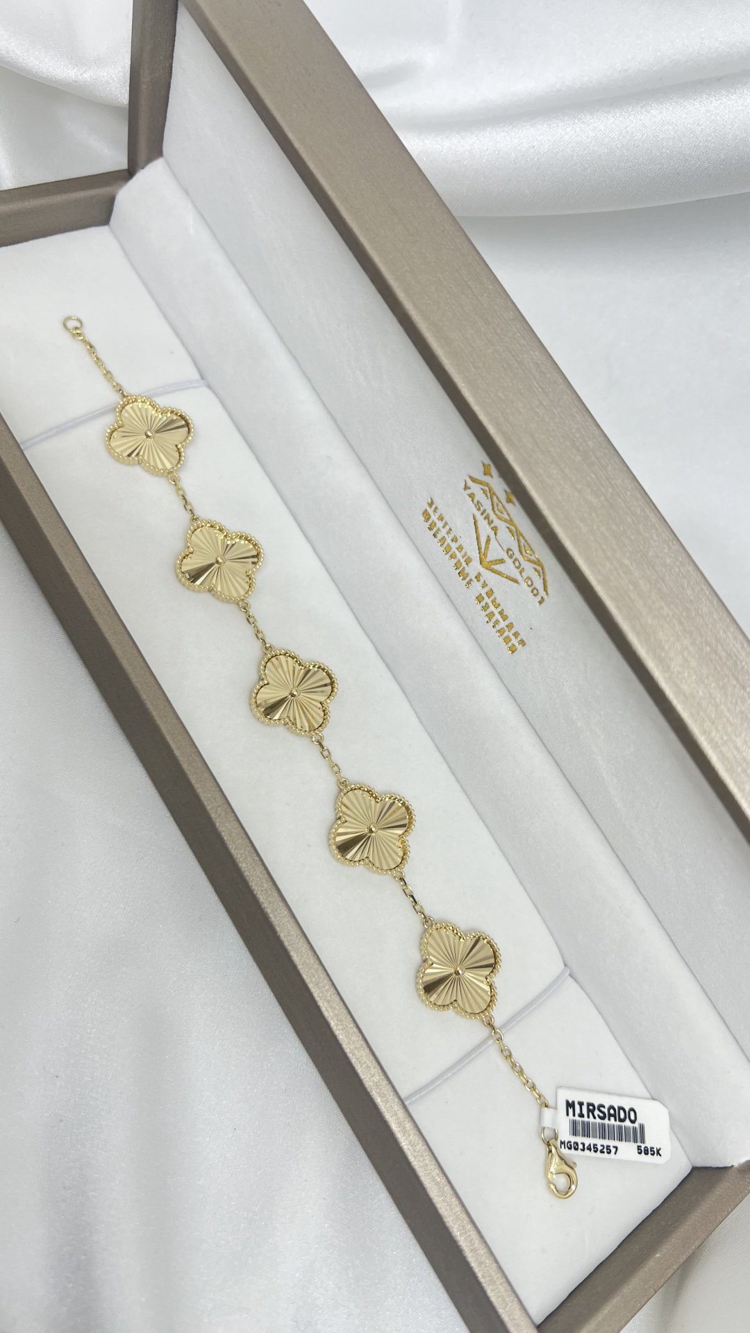 Браслет Italy Exclusive Van Cleef длина 17.19 см, вес 10.8 г золото, плетение якорное купить,NaN