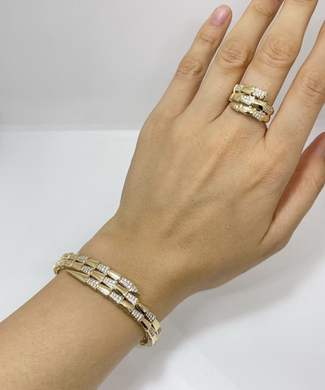 ALOR Italy gold вес 22 г золото, без вставок купить,NaN