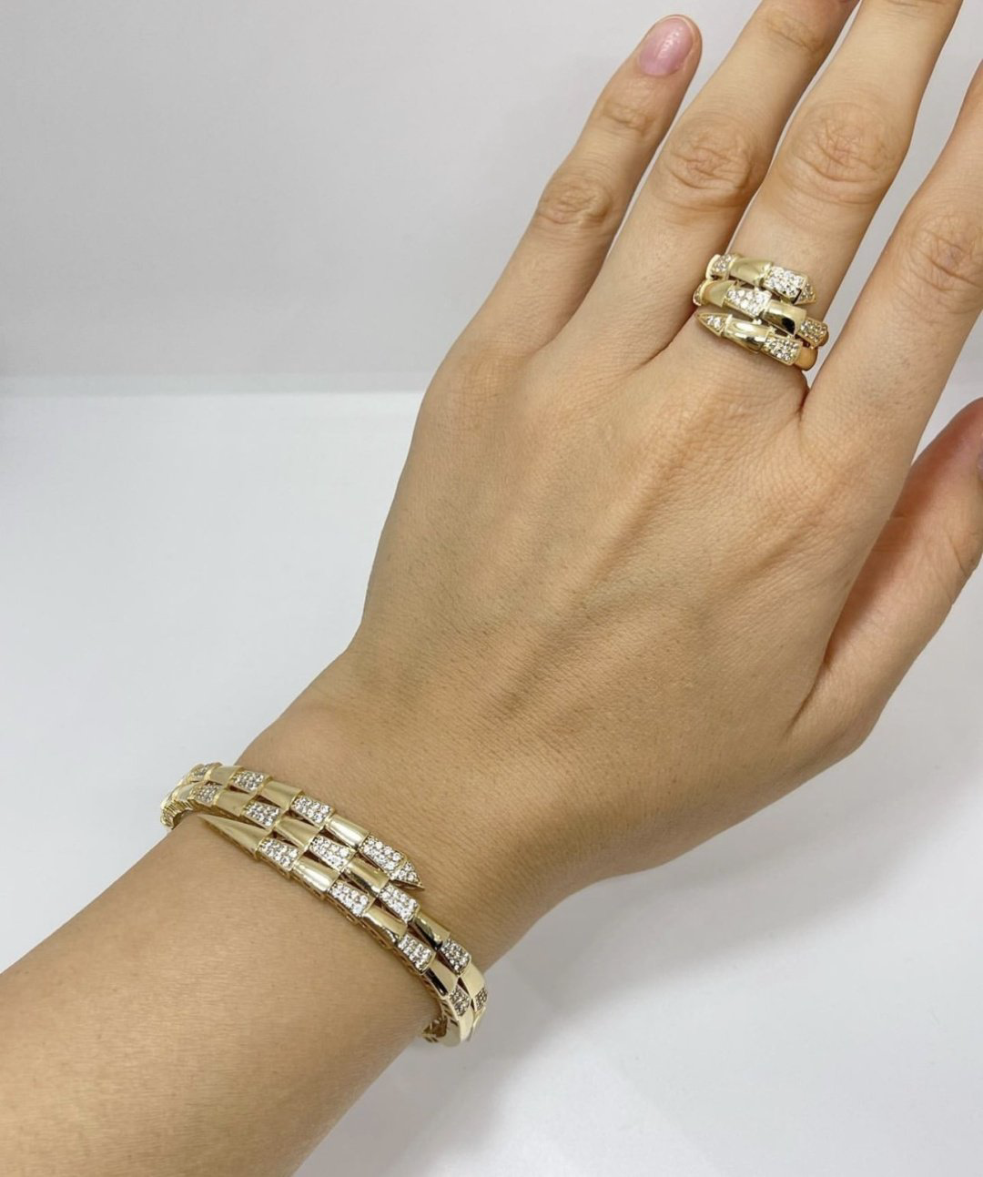ALOR Italy gold вес 22 г золото, без вставок купить,NaN