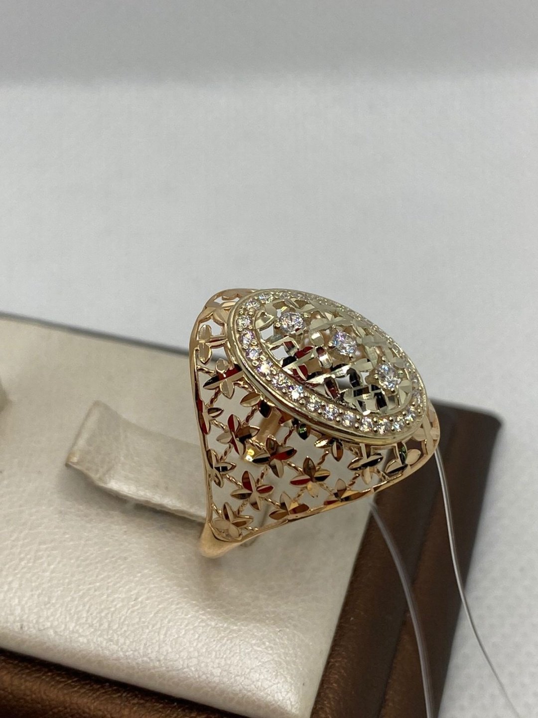 Кольцо Zhanar Gold ZHA84/144 размер 19.5 вес 2.52 г золото, цирконий купить,NaN