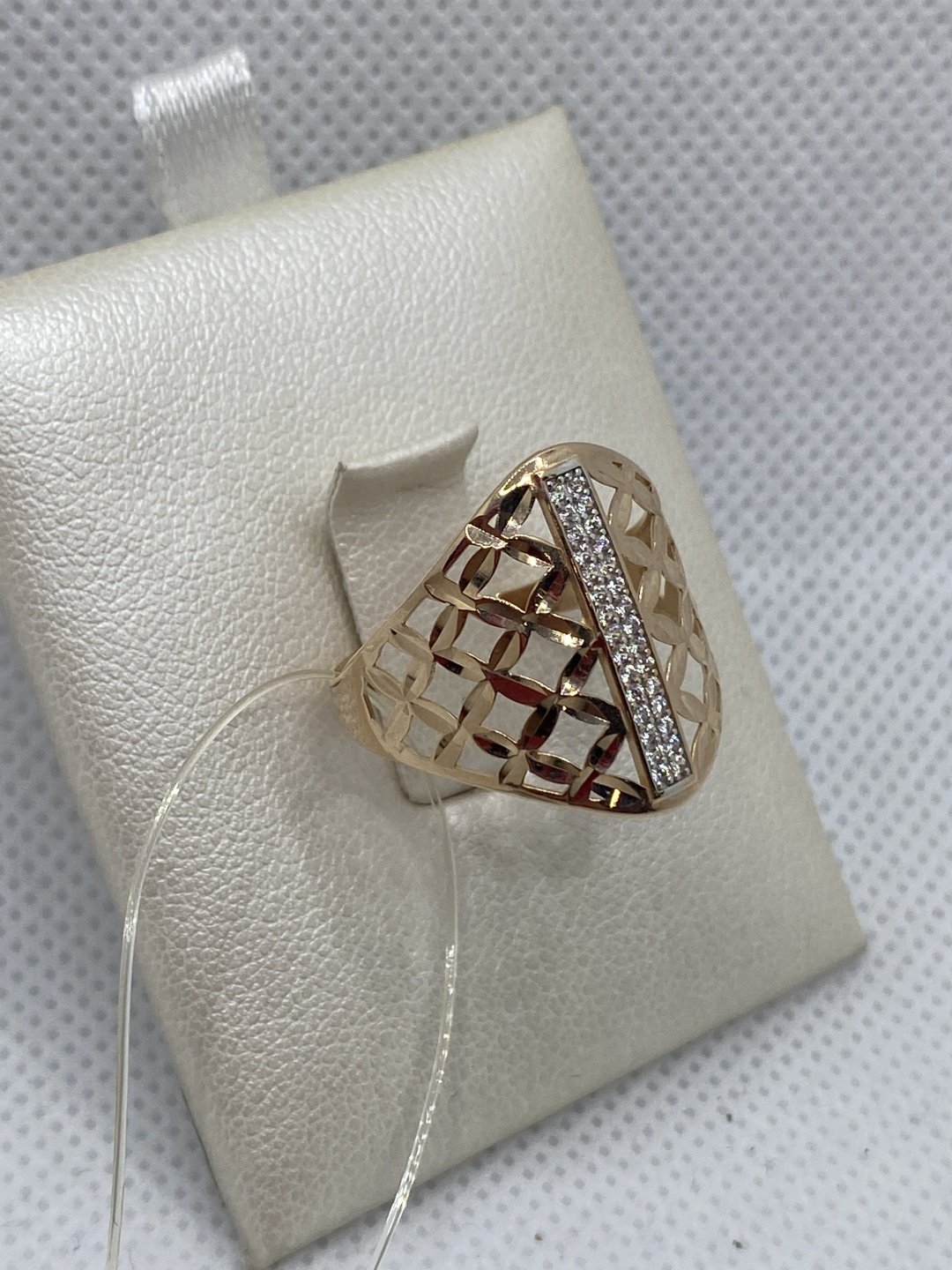 Кольцо Zhadira Gold ZHA91-897 размер 18.5 вес 1.95 г золото, фианит купить,NaN