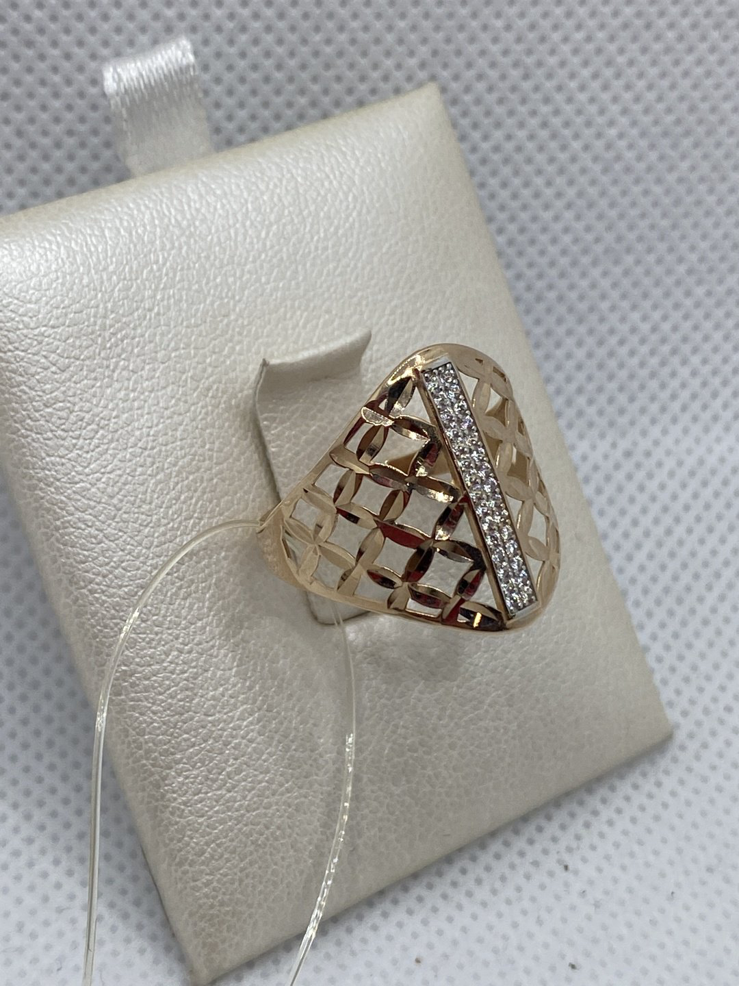 Кольцо Zhadira Gold ZHA91-897 размер 18.5 вес 1.95 г золото, фианит купить,NaN