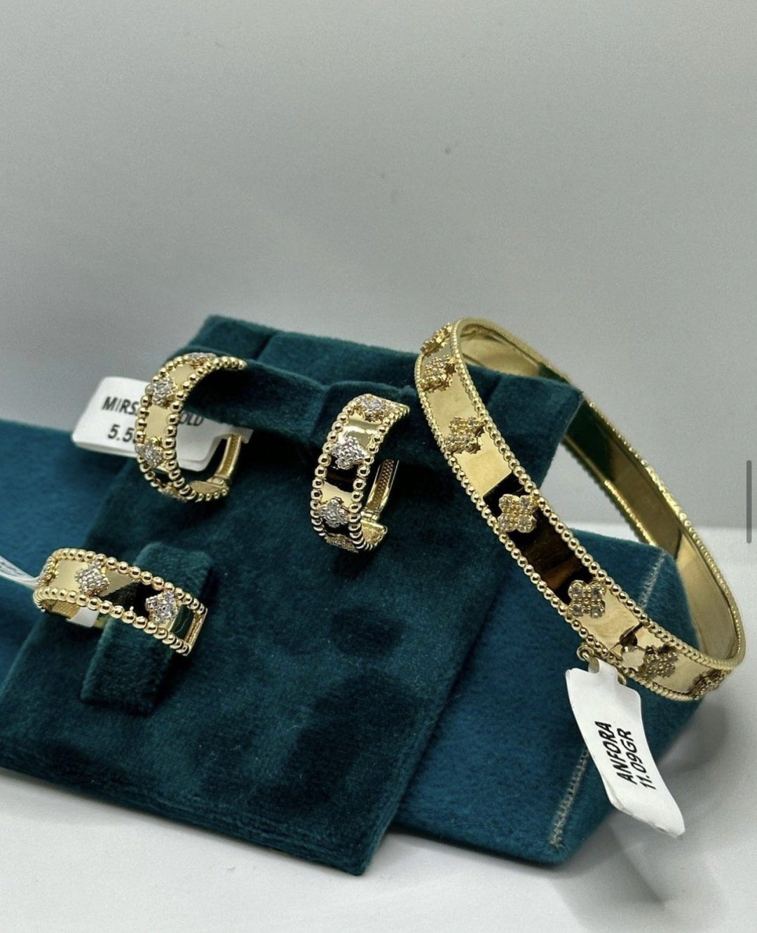 Ali Gold 00034 вес 18 г золото, без вставок купить,378950