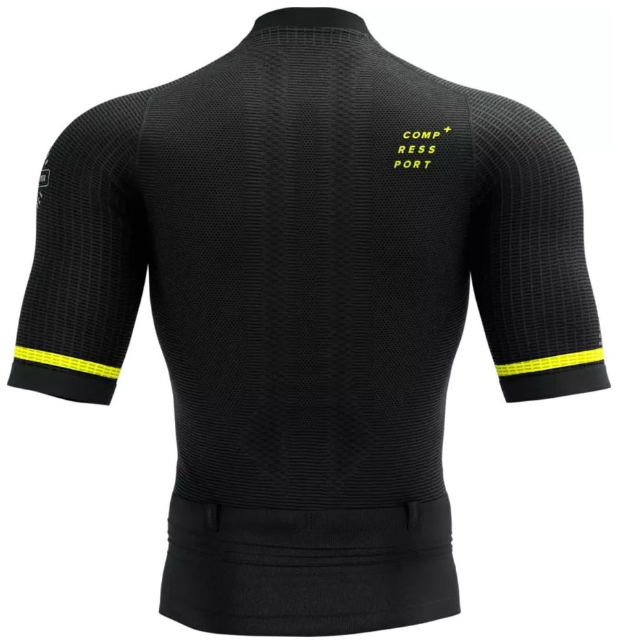 Футболка Compressport черный купить,39900