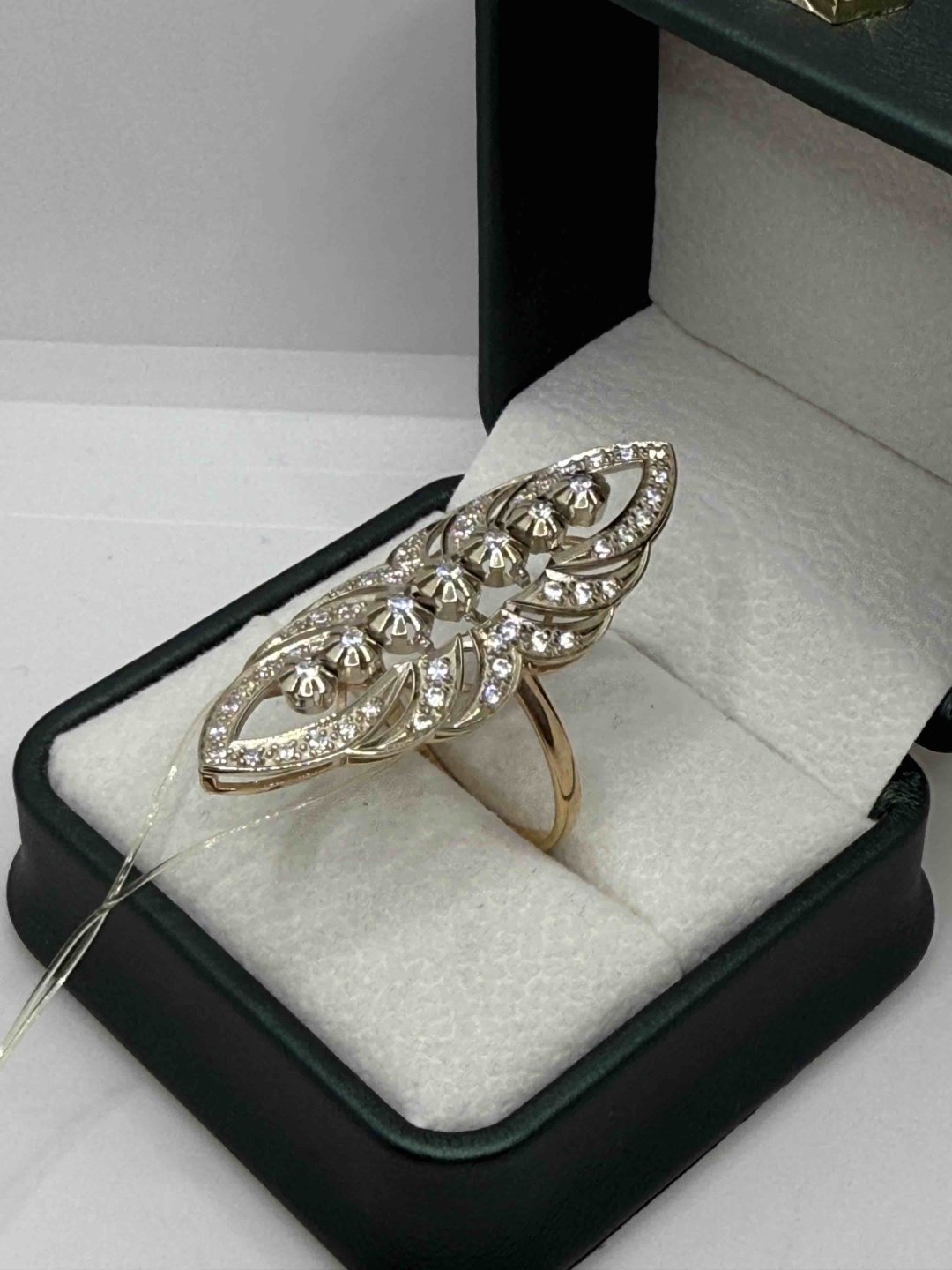 Кольцо Zhanar Gold ZHAN-193 размер 21 вес 5.87 г золото, фианит купить,NaN