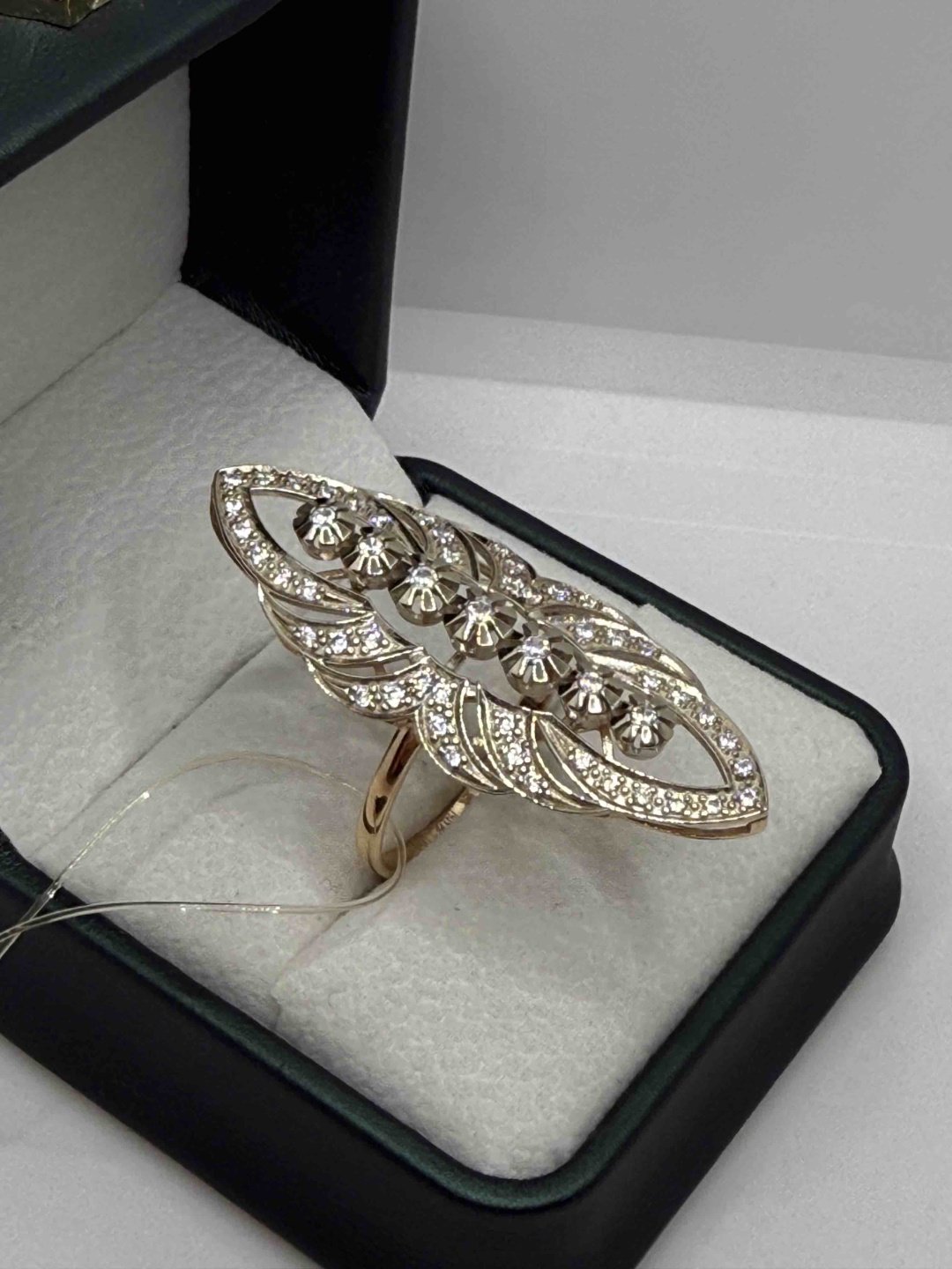 Кольцо Zhanar Gold ZHAN-193 размер 21 вес 5.87 г золото, фианит купить,NaN