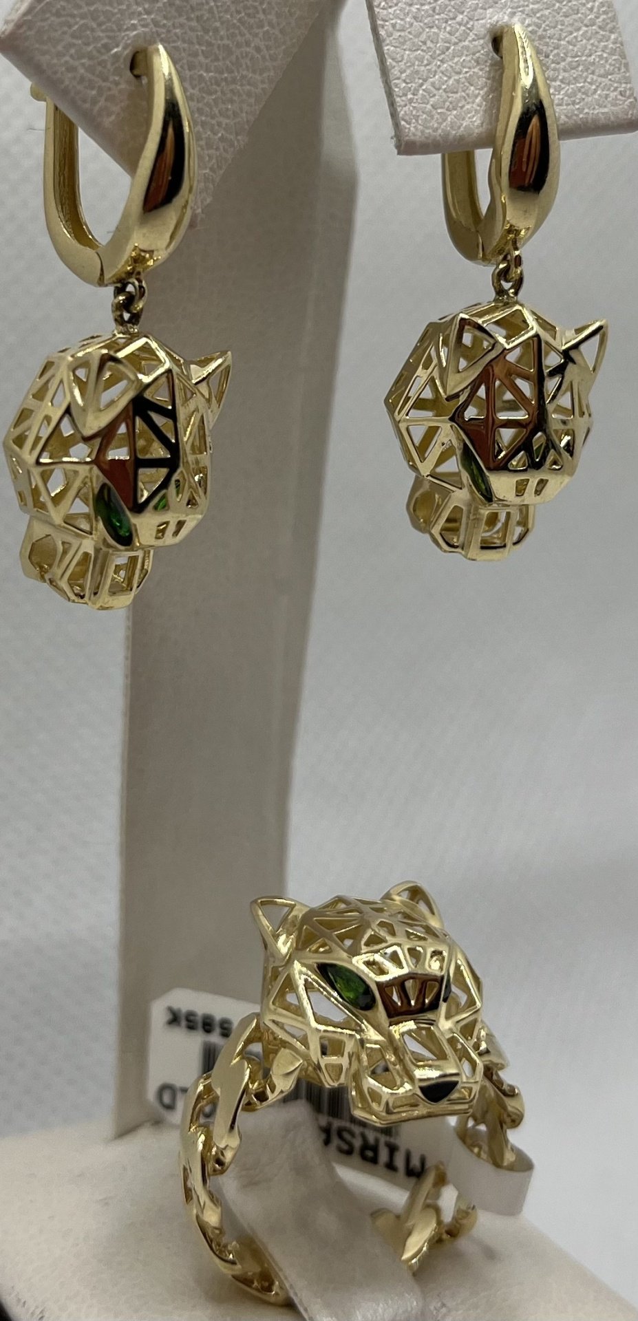 Timuchin Gold LA1986/102 вес 9.02 г золото, изумруд купить,NaN