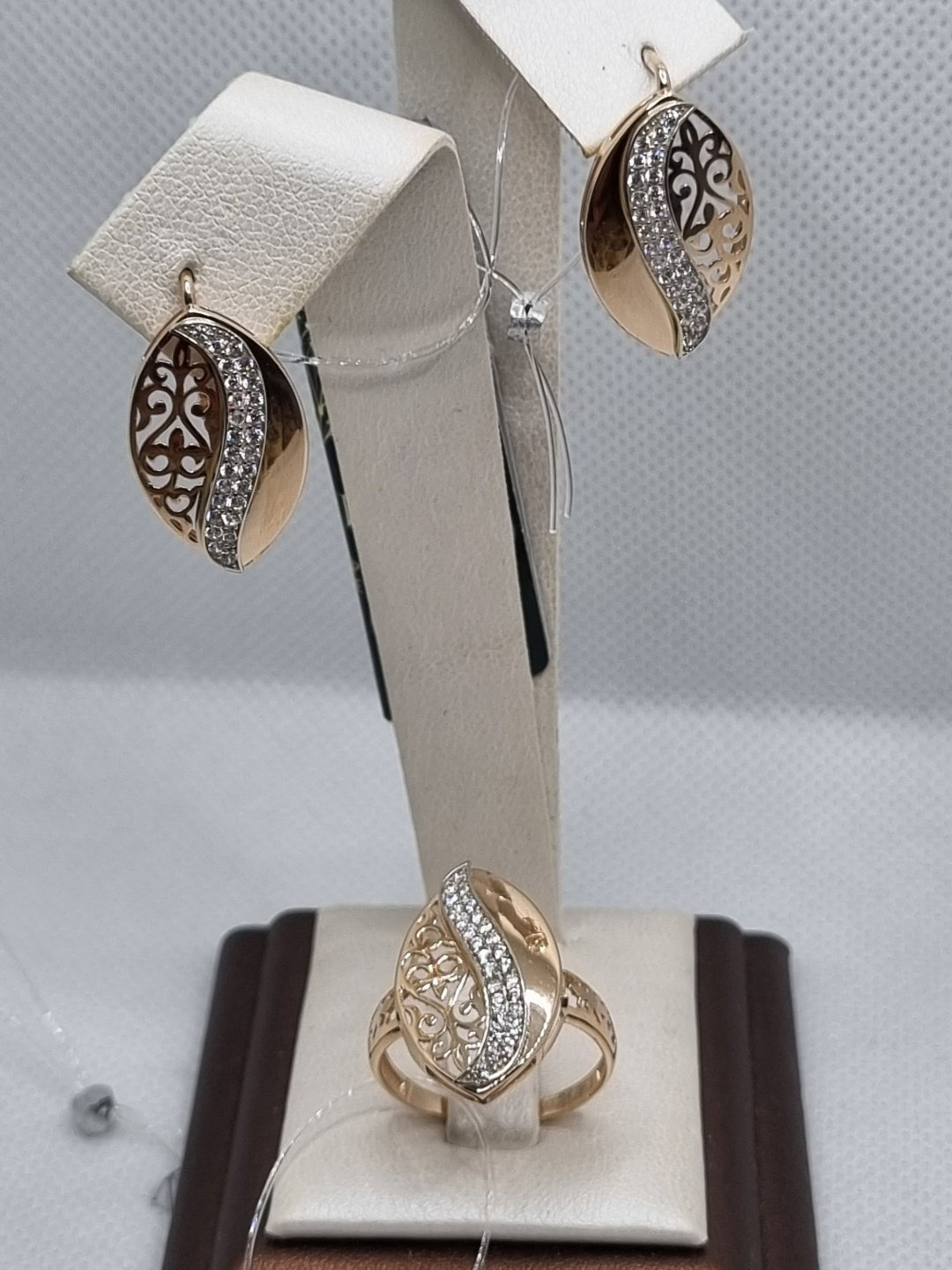 Zhanar Gold ZHA84/159 вес 7.3 г золото, цирконий купить,1091450