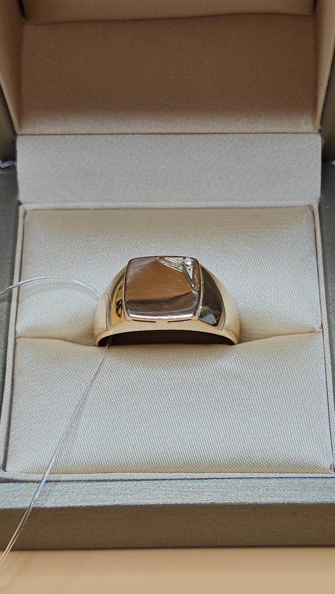Кольцо Carat 1311017 размер 21.5 вес 3.61 г золото, фианит купить,NaN