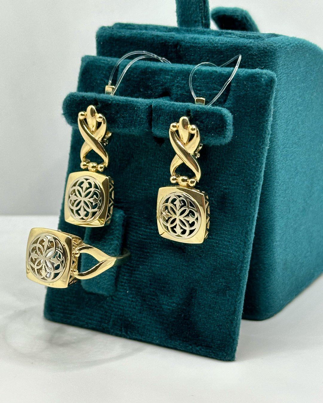 Ali Gold 26132 вес 8.6 г золото, без вставок купить,641450