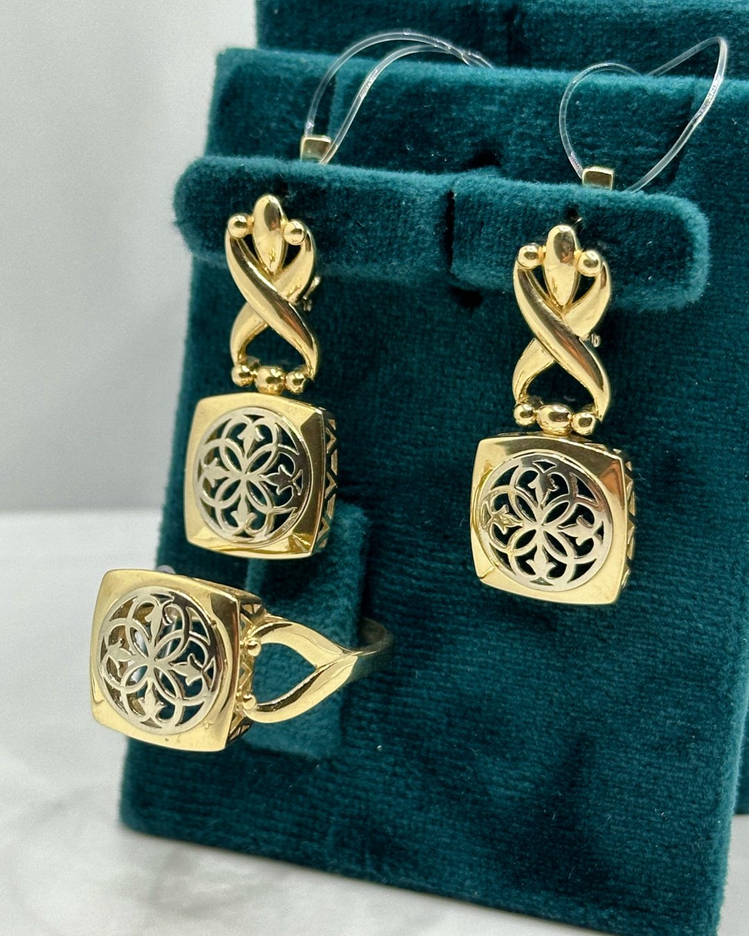 Ali Gold 26132 вес 8.6 г золото, без вставок купить,641450