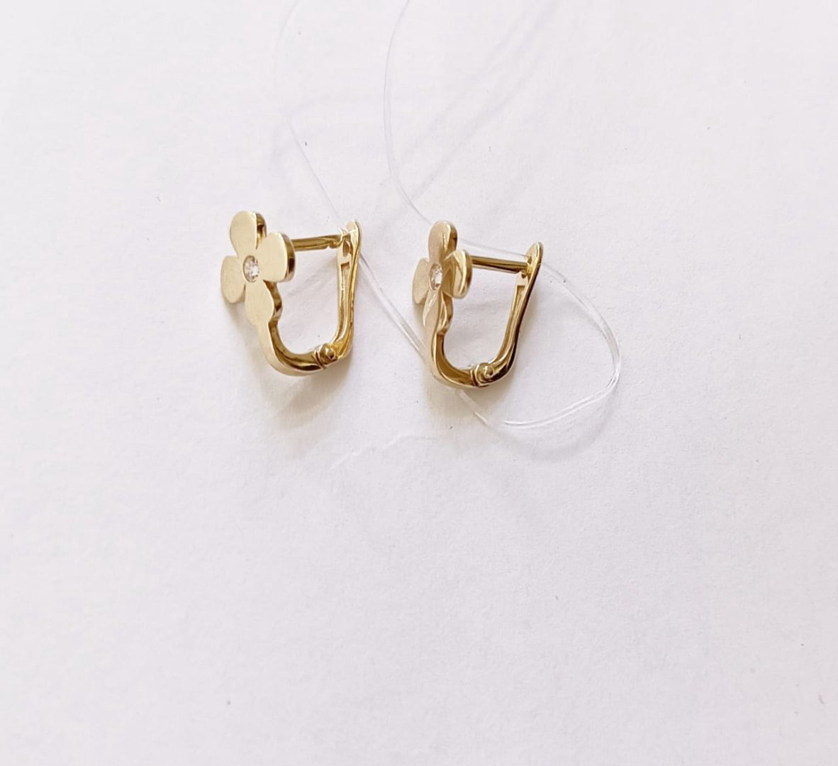 Серьги Zoloto.ru 296949 вес 1.55 г золото, фианит купить,NaN