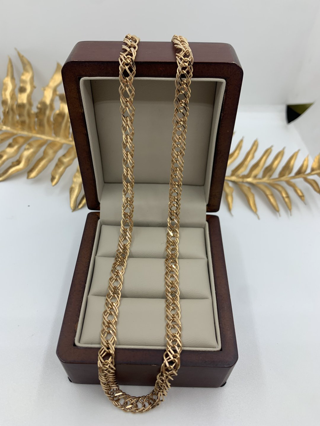 Цепь Dinara Gold 348116 длина 50 см, вес 10.18 г золото, плетение тройной ромб купить,NaN