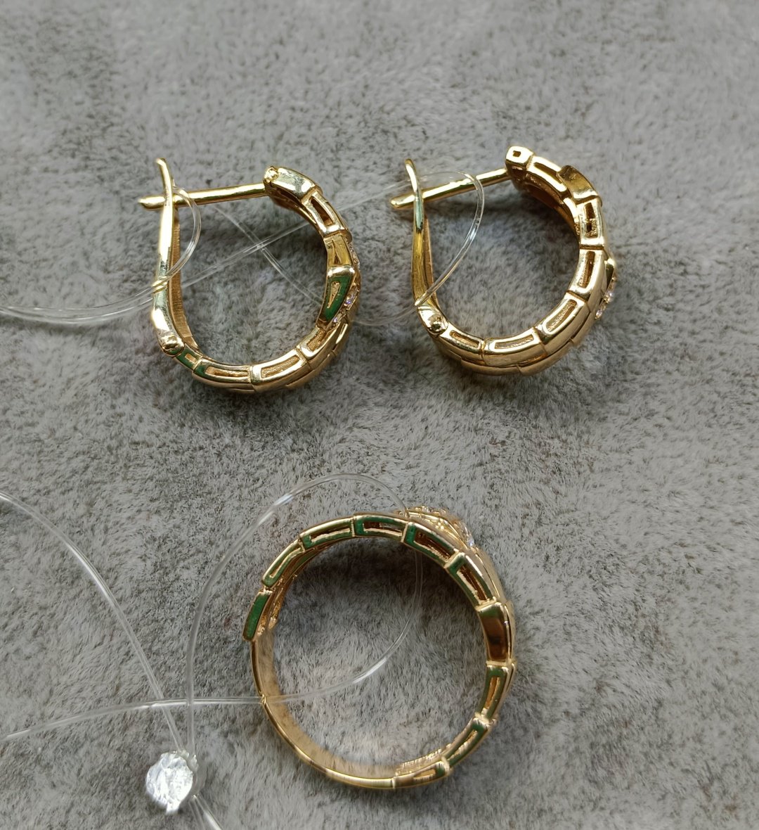 585 ЗОЛОТОЙ BVLGARI змейка -25102 вес 10.87 г золото, фианит - ForteMarket 585 ЗОЛОТОЙ BVLGARI змейка -25102 вес 10.87 г золото, фианит купить,820995