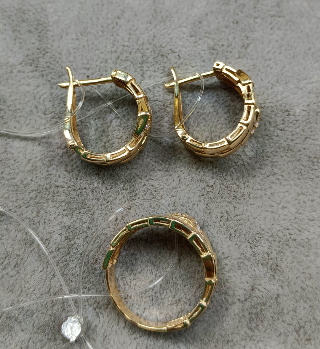 585 ЗОЛОТОЙ BVLGARI змейка -25102 вес 10.87 г золото, фианит - ForteMarket 585 ЗОЛОТОЙ BVLGARI змейка -25102 вес 10.87 г золото, фианит купить,820995