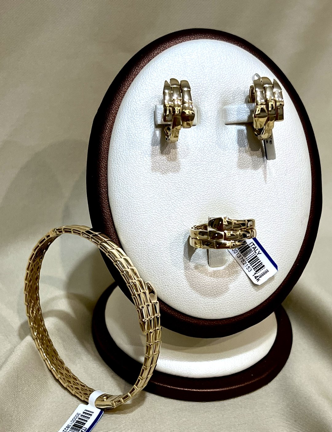 ITALY Bulgari 28-1381 вес 17.62 г золото, без вставок купить,1335200