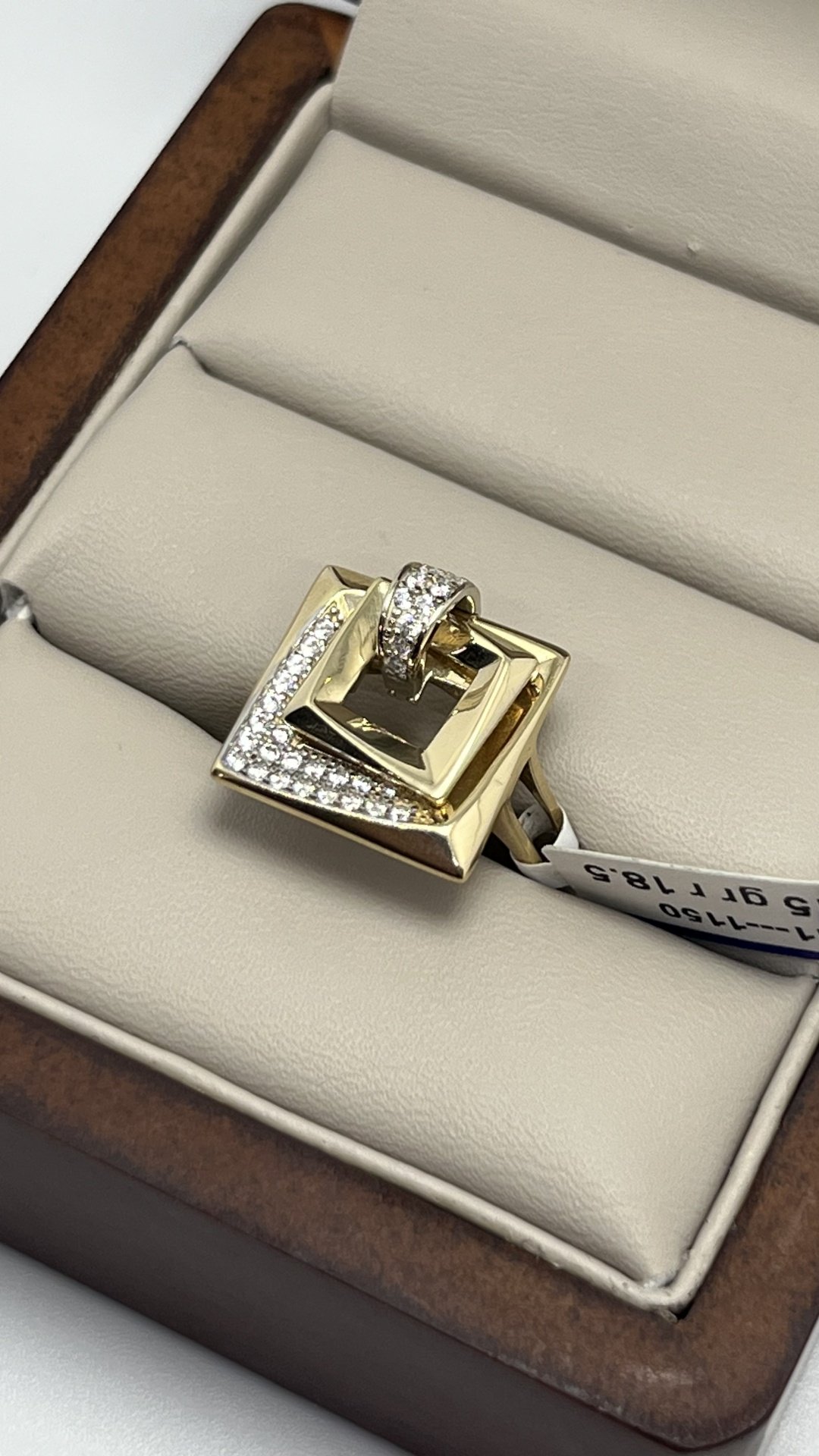 Кольцо AIS COLLECTION Желтое Золото Италия 585 размер 18.5 вес 4.2 г золото, без вставок - ForteMarket Кольцо AIS COLLECTION Желтое Золото Италия 585 размер 18.5 вес 4.2 г золото, без вставок купить,336000