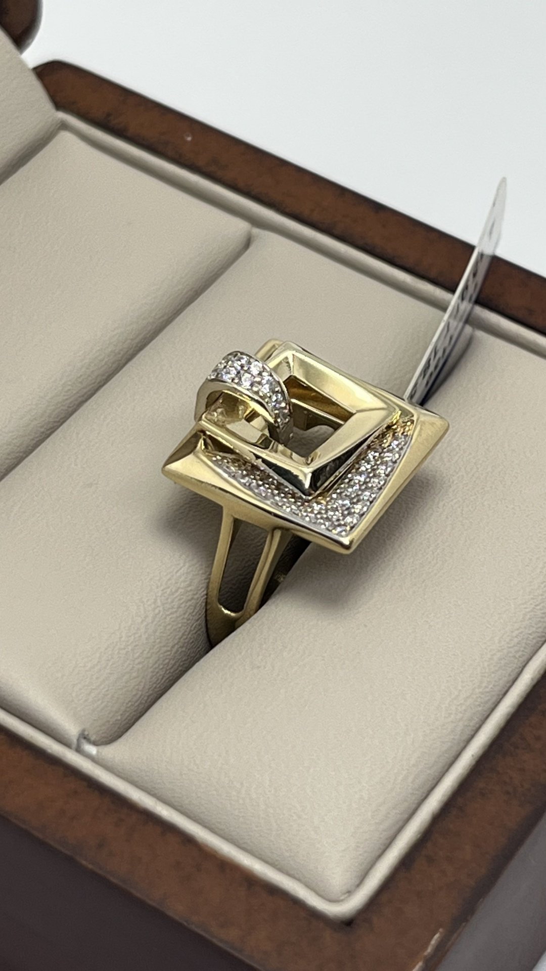 Кольцо AIS COLLECTION Желтое Золото Италия 585 размер 18.5 вес 4.2 г золото, без вставок - ForteMarket Кольцо AIS COLLECTION Желтое Золото Италия 585 размер 18.5 вес 4.2 г золото, без вставок купить,336000
