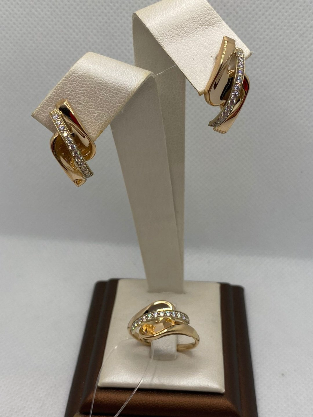 Zhanar Gold ZHA84/140 вес 4.14 г золото, фианит купить,NaN