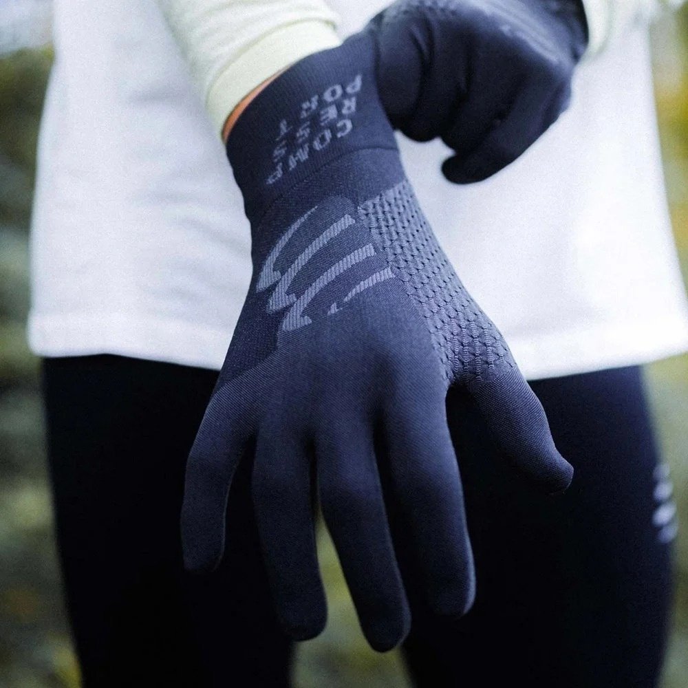 Перчатки Compressport размер 6 черный