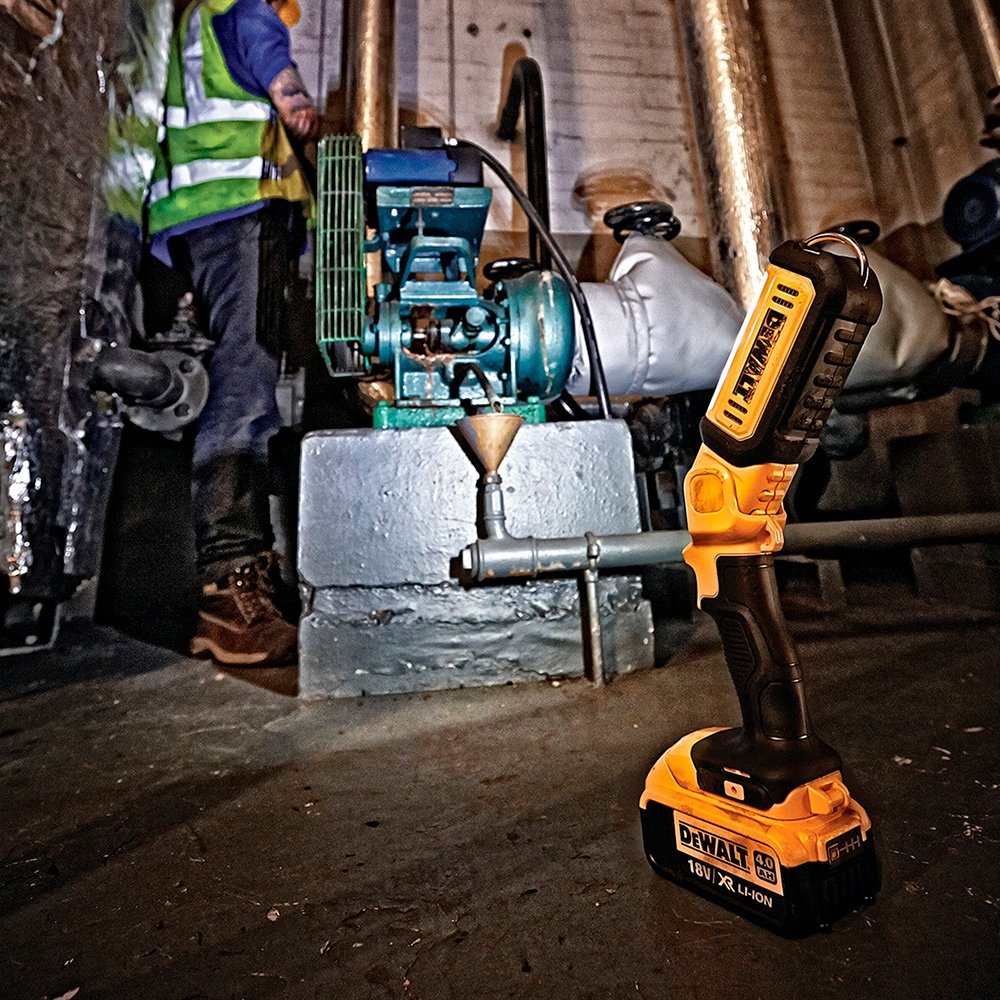 DeWALT фонарь-прожектор DCL050-XJ питание от аккумулятора