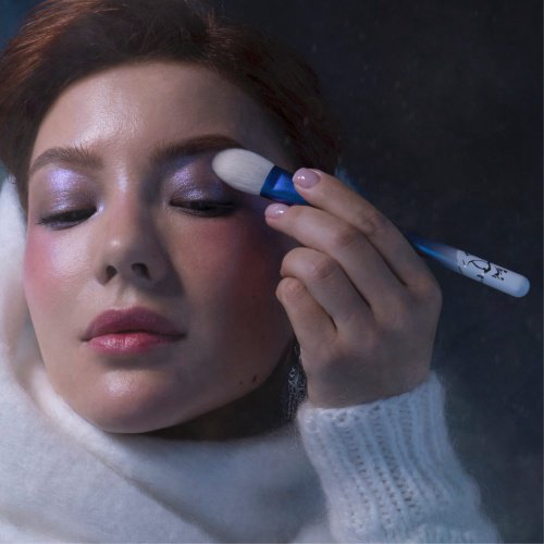 MANLY PRO Пушистая плоская кисть для лица (Лимитированный выпуск) 1 купить,12900