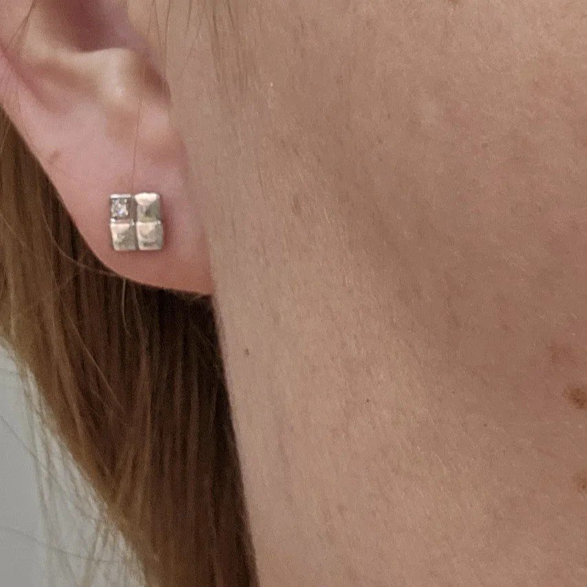 Серьги Deimantas 108563520 1,08гр 0,07ct. купить,NaN