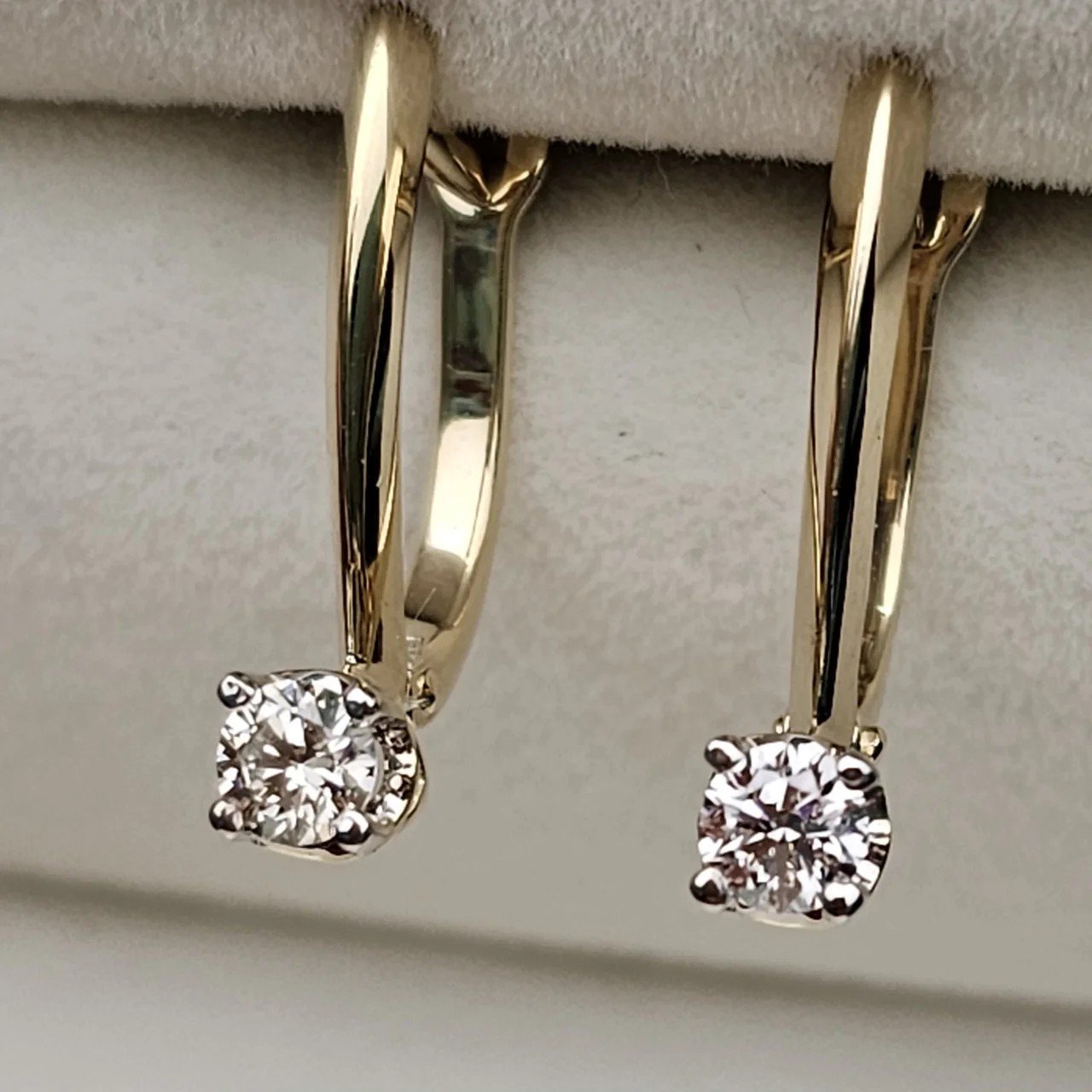 Серьги Deimantas 108599999 2,13гр 0,3ct. купить,NaN