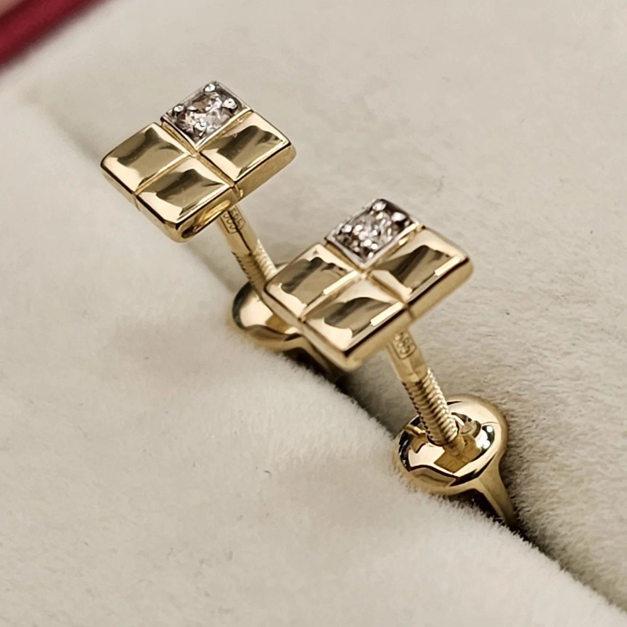 Серьги Deimantas 108563614 1,09гр 0,07ct. купить,NaN