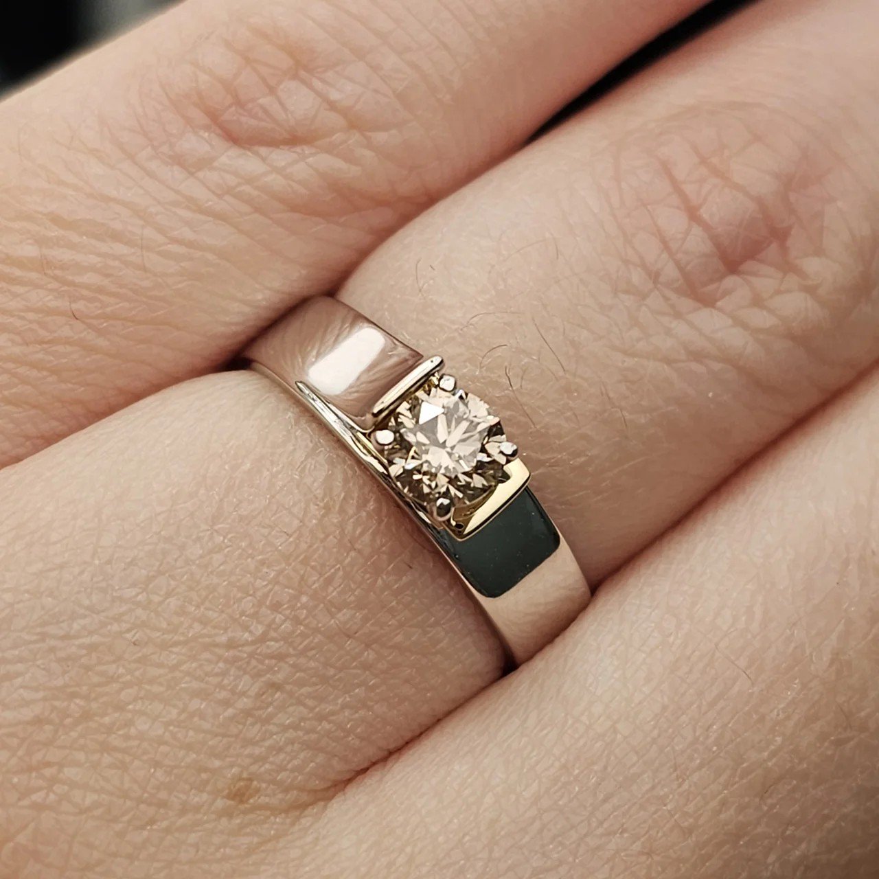 Кольцо Deimantas 108554669 17р 3,23гр 0,52ct. купить,NaN