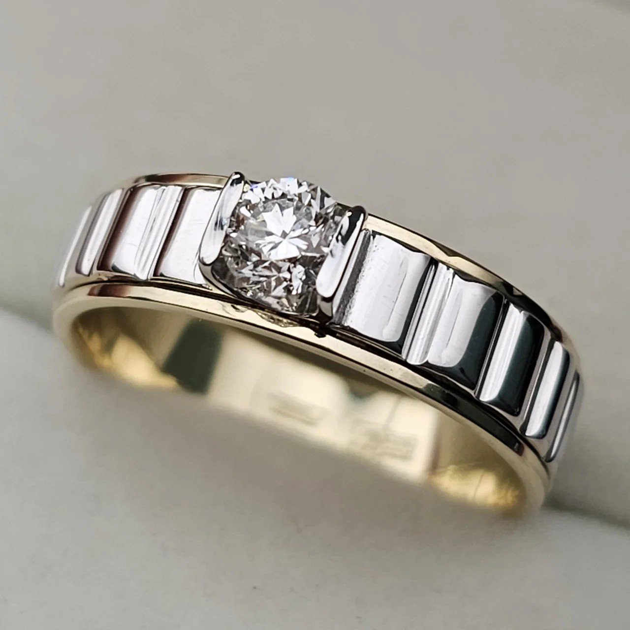 Кольцо Deimantas 108563176 18р 4,41гр 0,33ct. купить,NaN