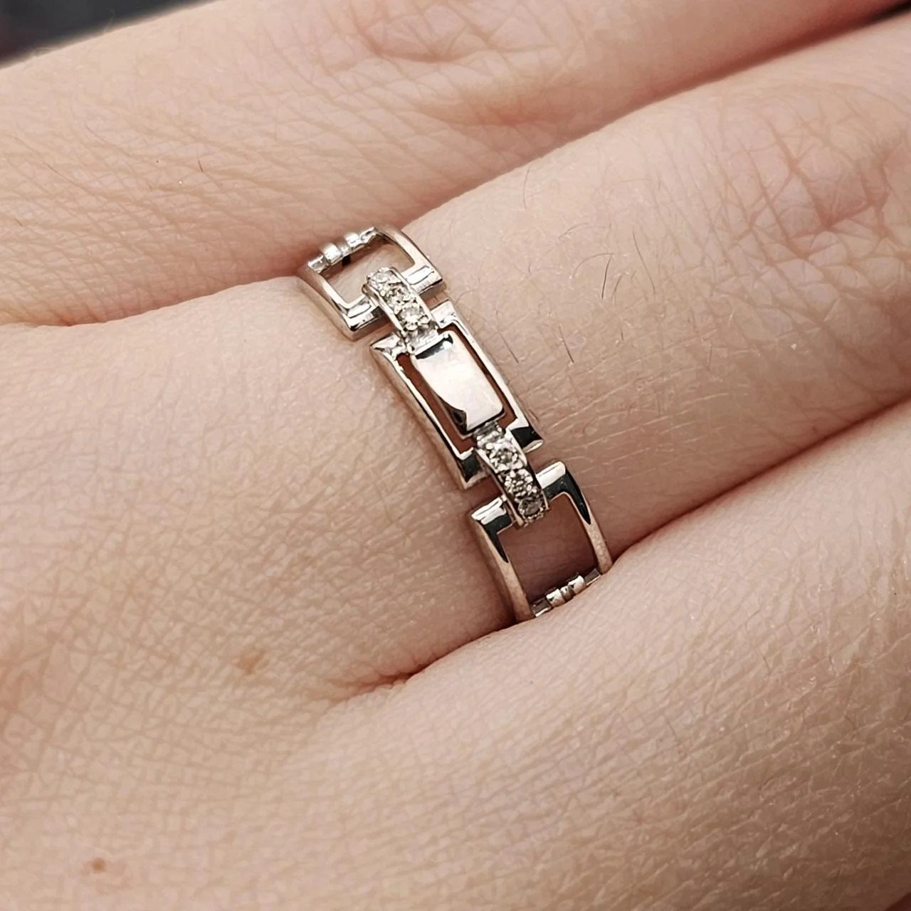 Кольцо Deimantas 108563040 18р 1,55гр 0,04ct. купить,NaN