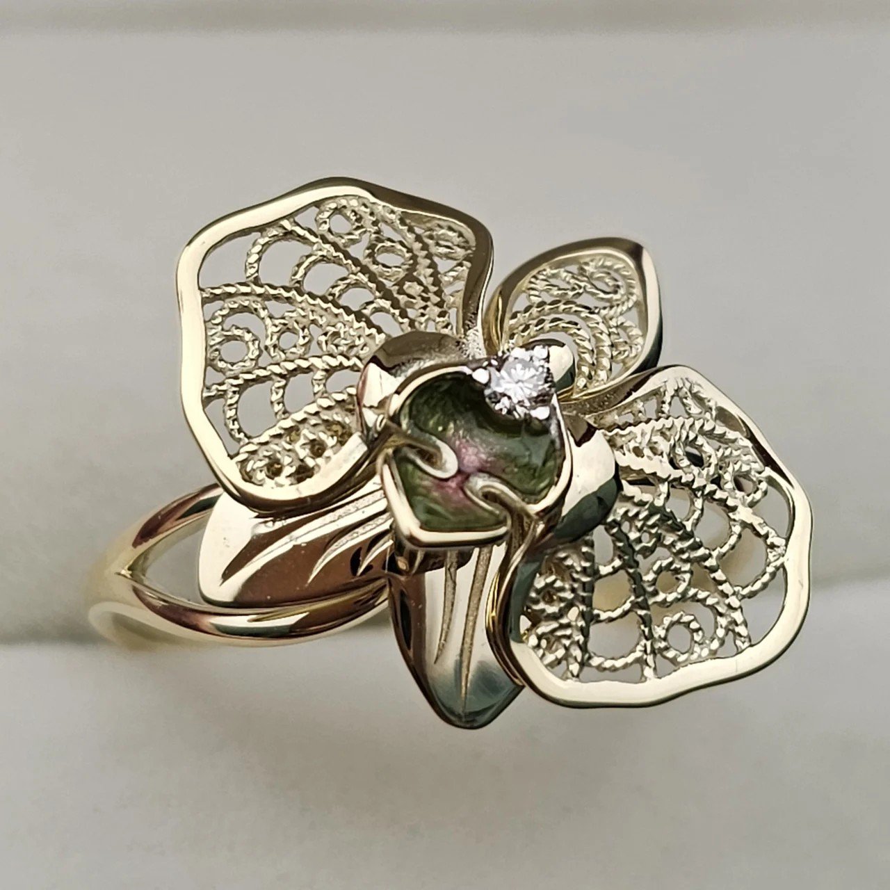 Кольцо Deimantas 108563047 19,5р 2,64гр 0,035ct. купить,NaN