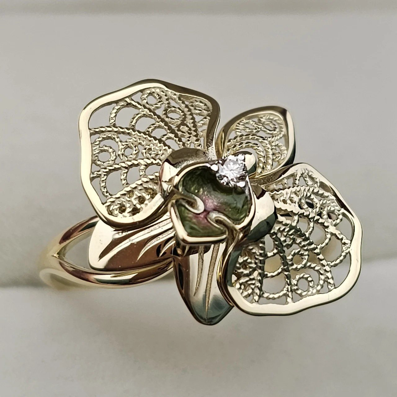 Кольцо Deimantas 108563047 19,5р 2,64гр 0,035ct. купить,NaN